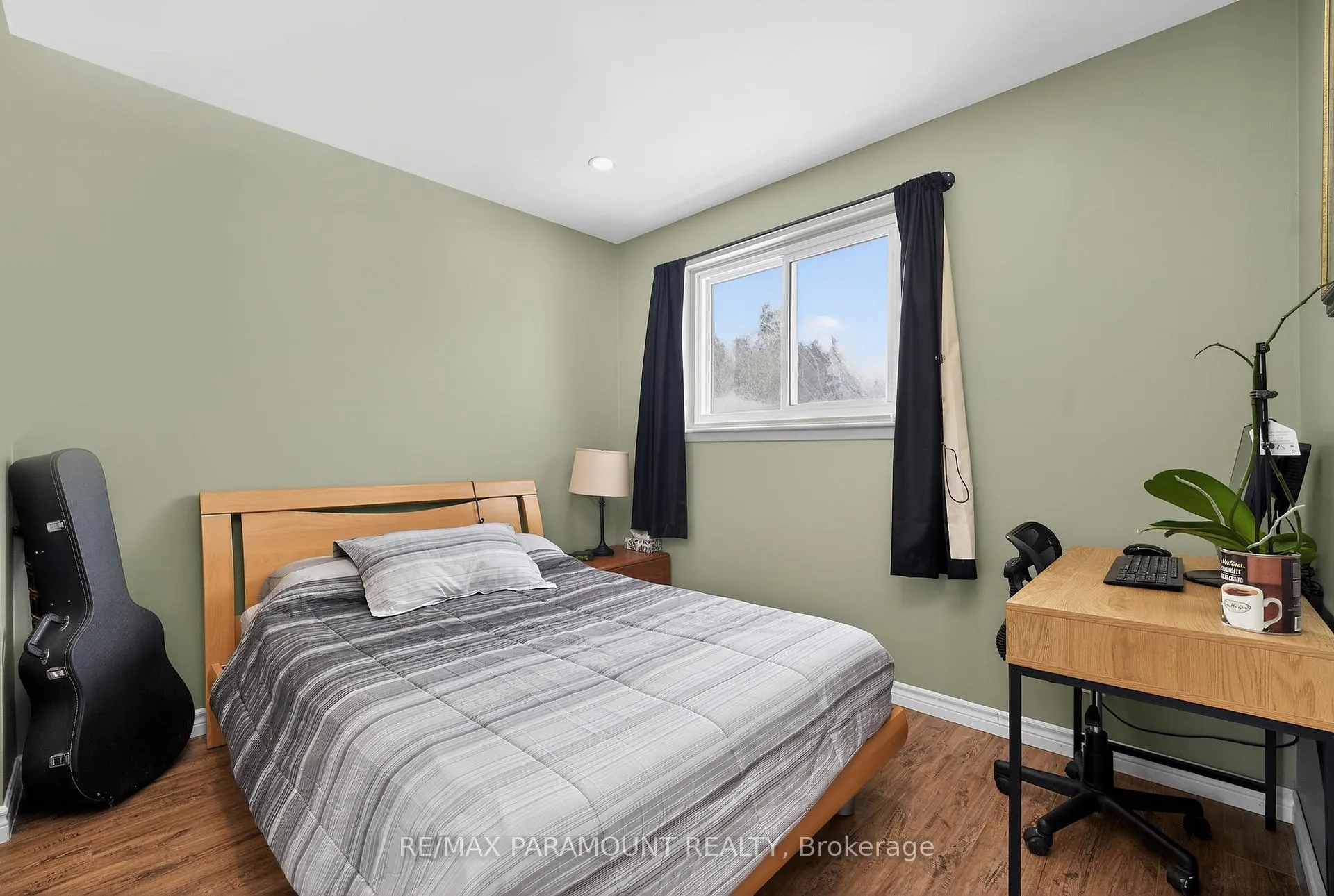 Photo 23 of 202 Archdekin Drive, Brampton, Madoc — HOMEH