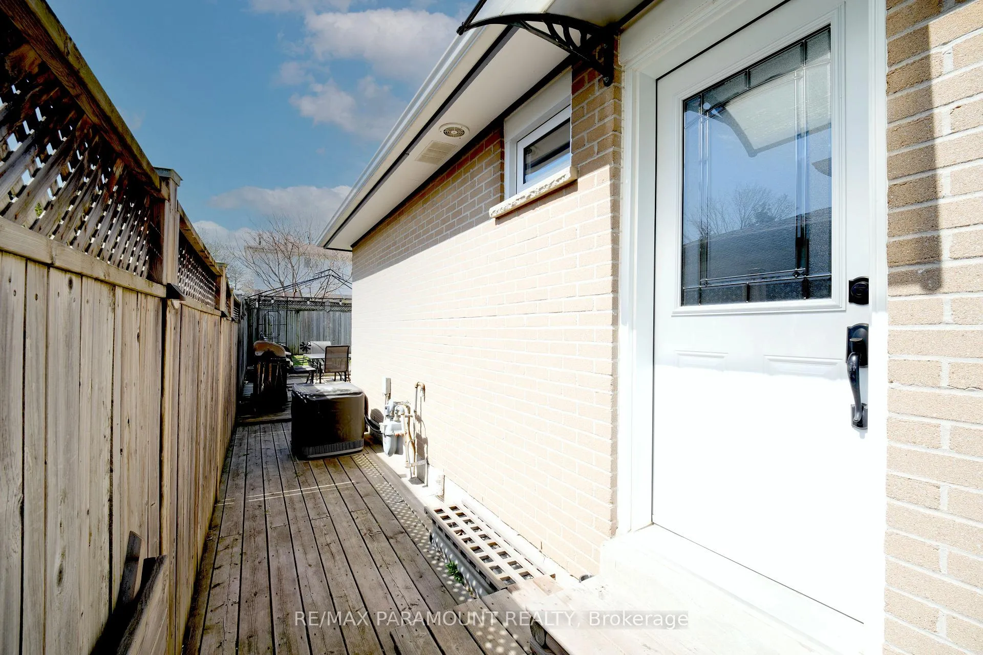 Photo 39 of 202 Archdekin Drive, Brampton, Madoc — HOMEH