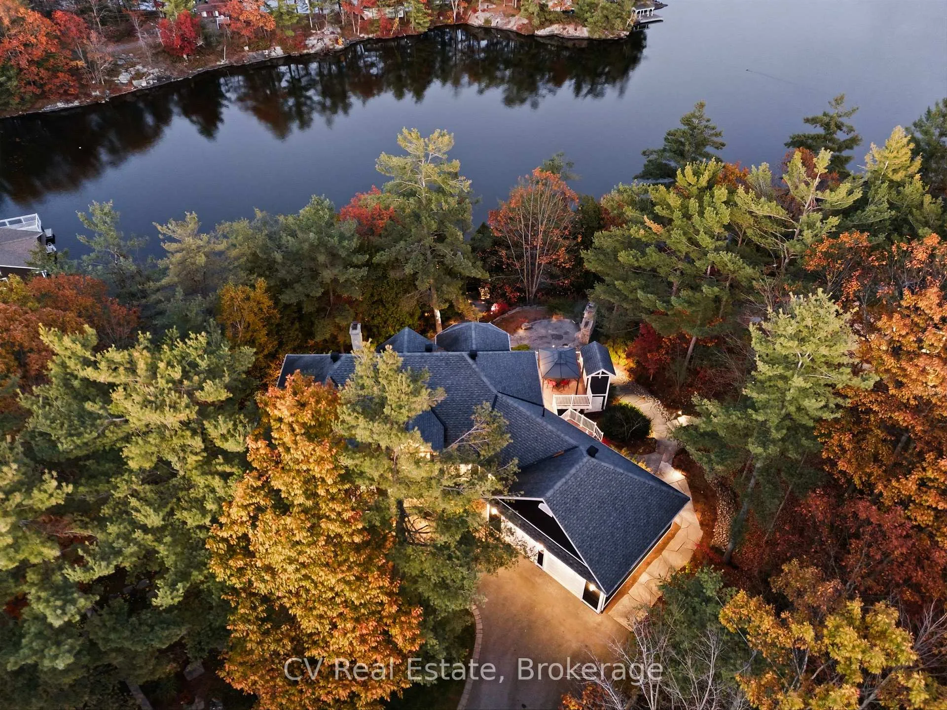 Photo 2 of 1060 S Sunset Bay Rd, Gravenhurst, Muskoka (S) — HOMEH