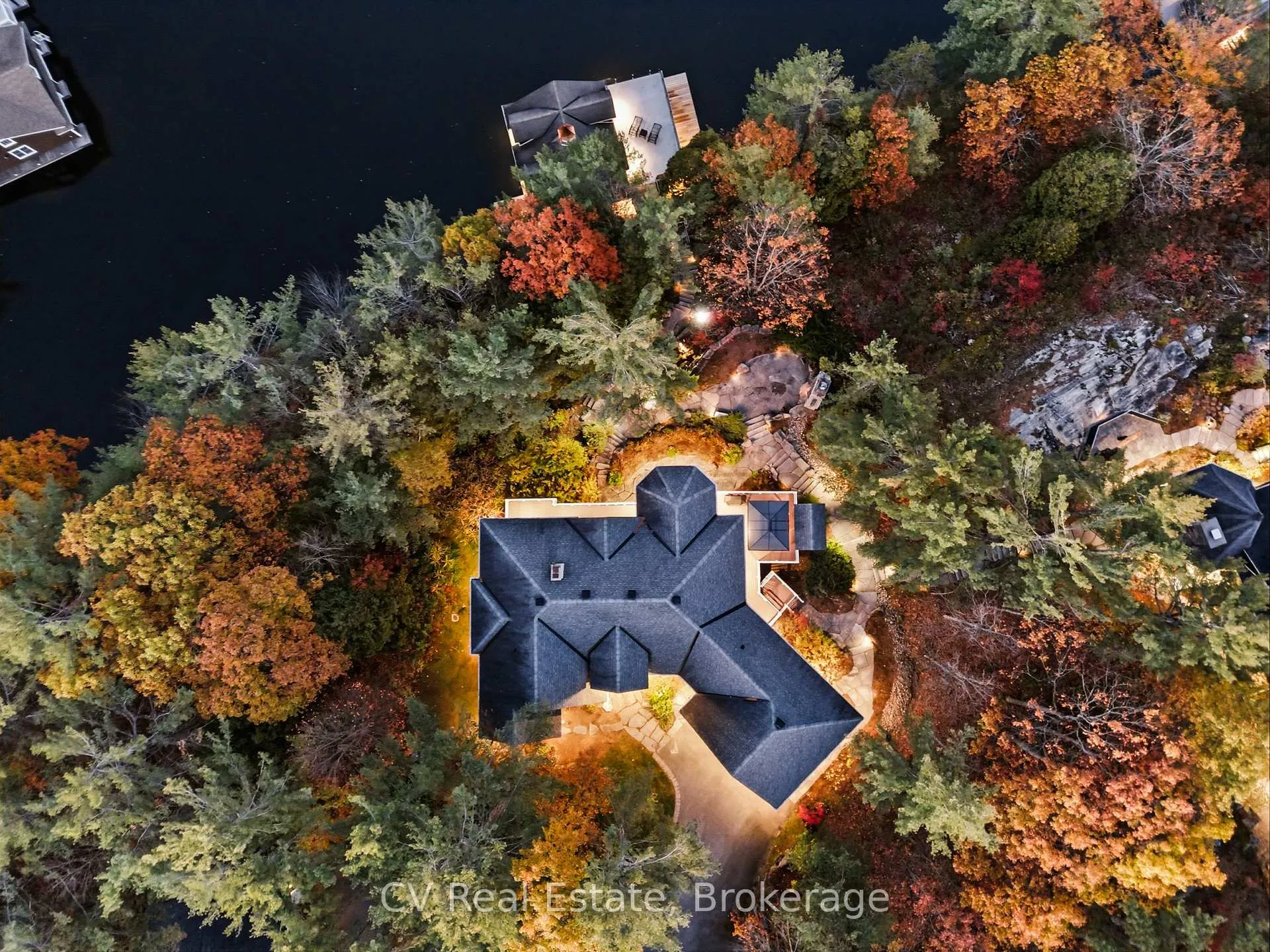 Photo 3 of 1060 S Sunset Bay Rd, Gravenhurst, Muskoka (S) — HOMEH