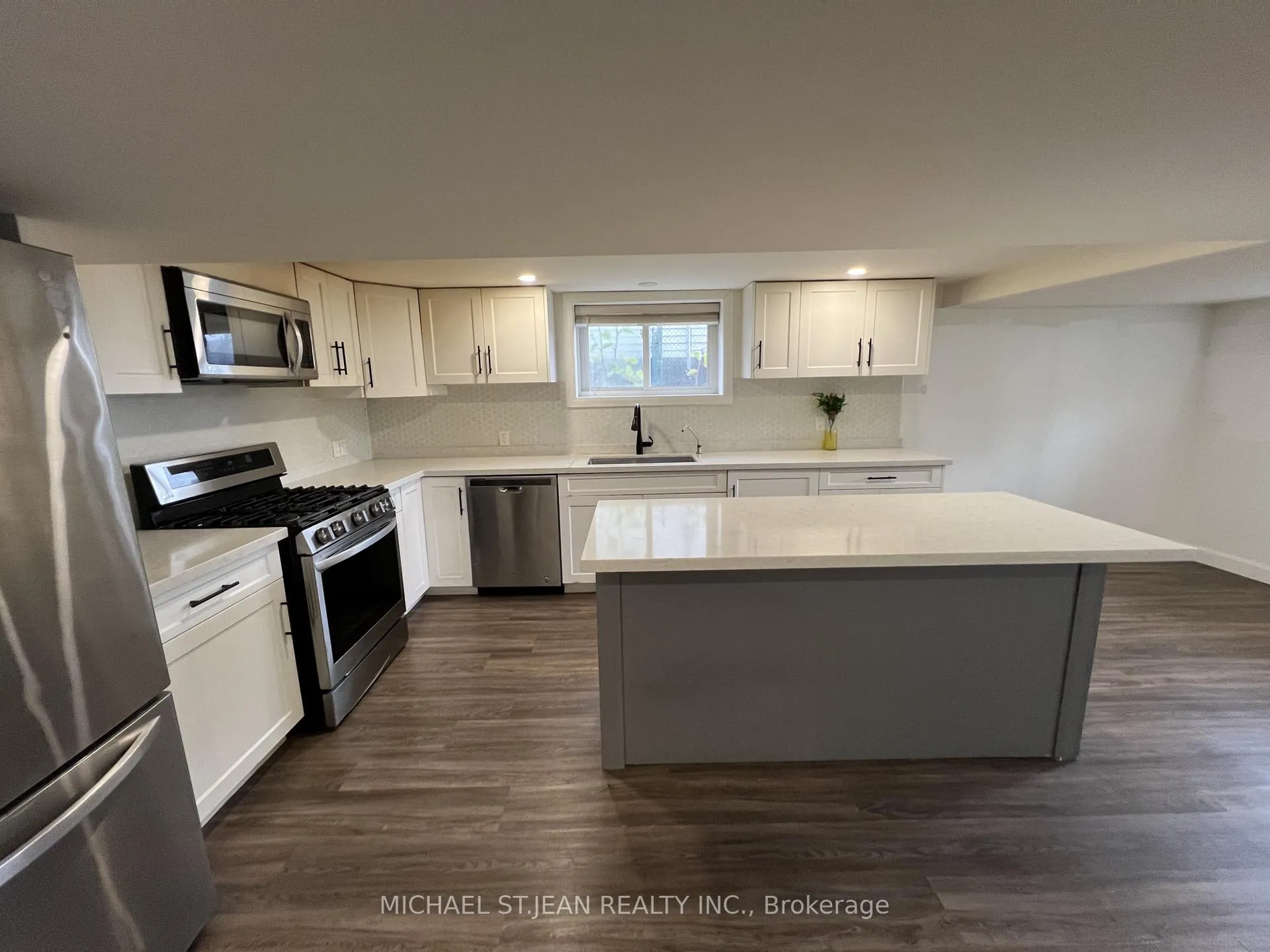 Photo 1 of Unit Lower, 176 Queensdale Avenue E, Hamilton, Centremount — HOMEH