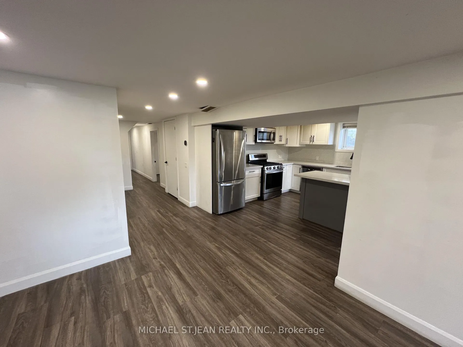 Photo 7 of Unit Lower, 176 Queensdale Avenue E, Hamilton, Centremount — HOMEH