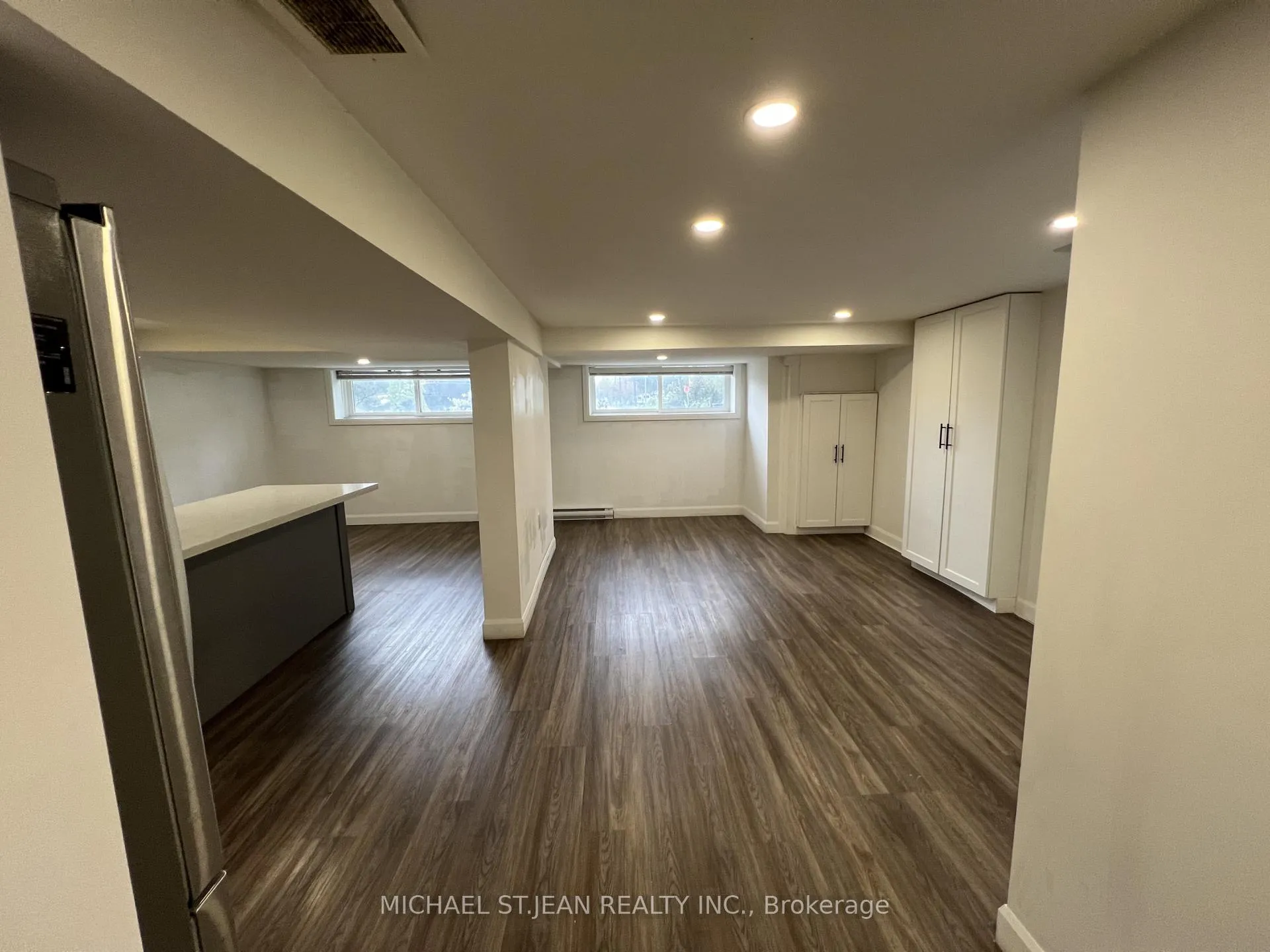 Photo 8 of Unit Lower, 176 Queensdale Avenue E, Hamilton, Centremount — HOMEH
