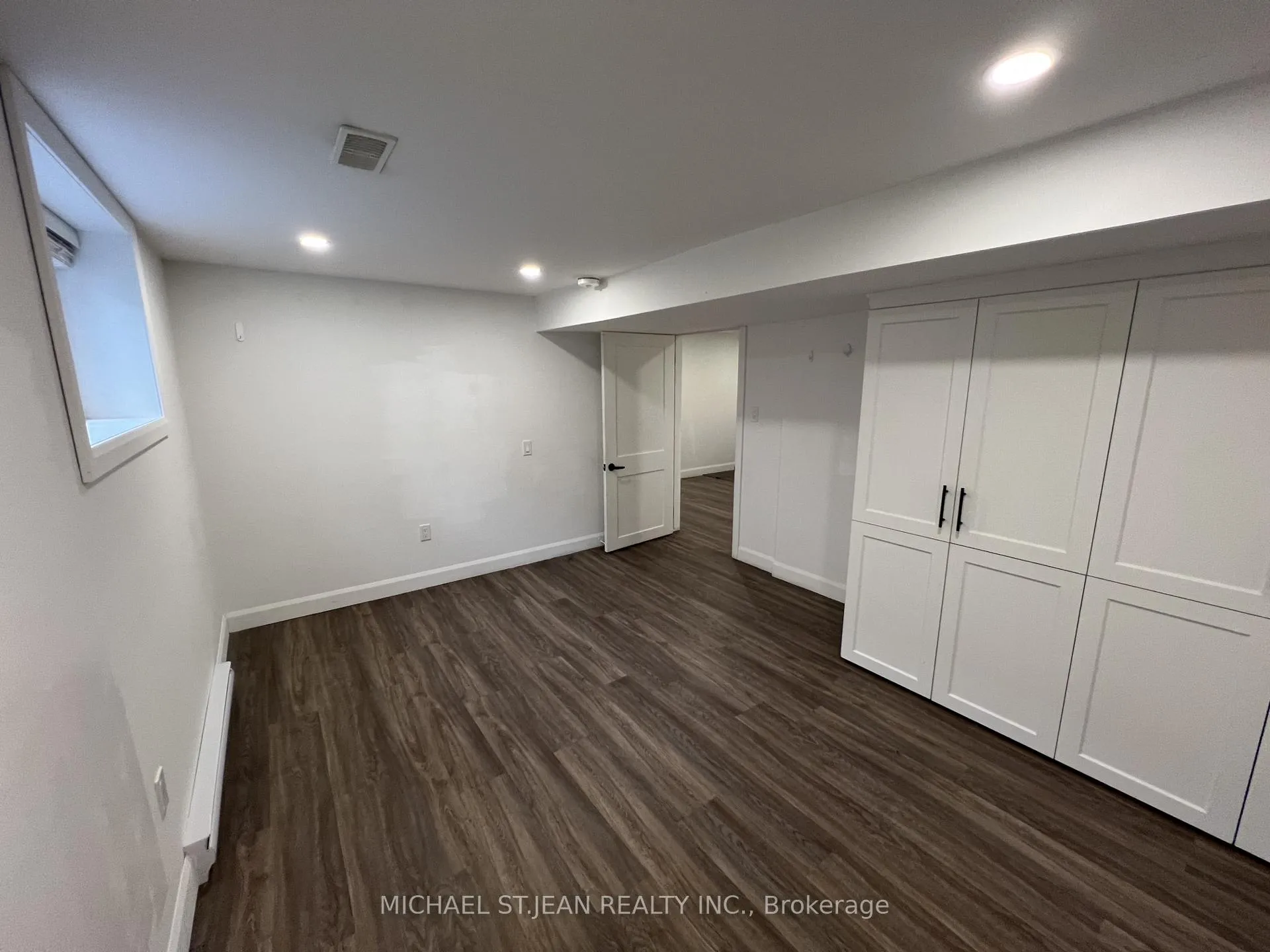 Photo 18 of Unit Lower, 176 Queensdale Avenue E, Hamilton, Centremount — HOMEH