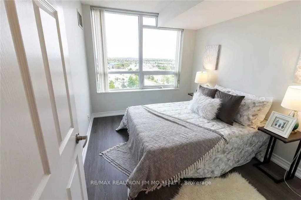 Photo 10 of Unit 1221, 33 Cox Boulevard, Markham, Unionville — HOMEH