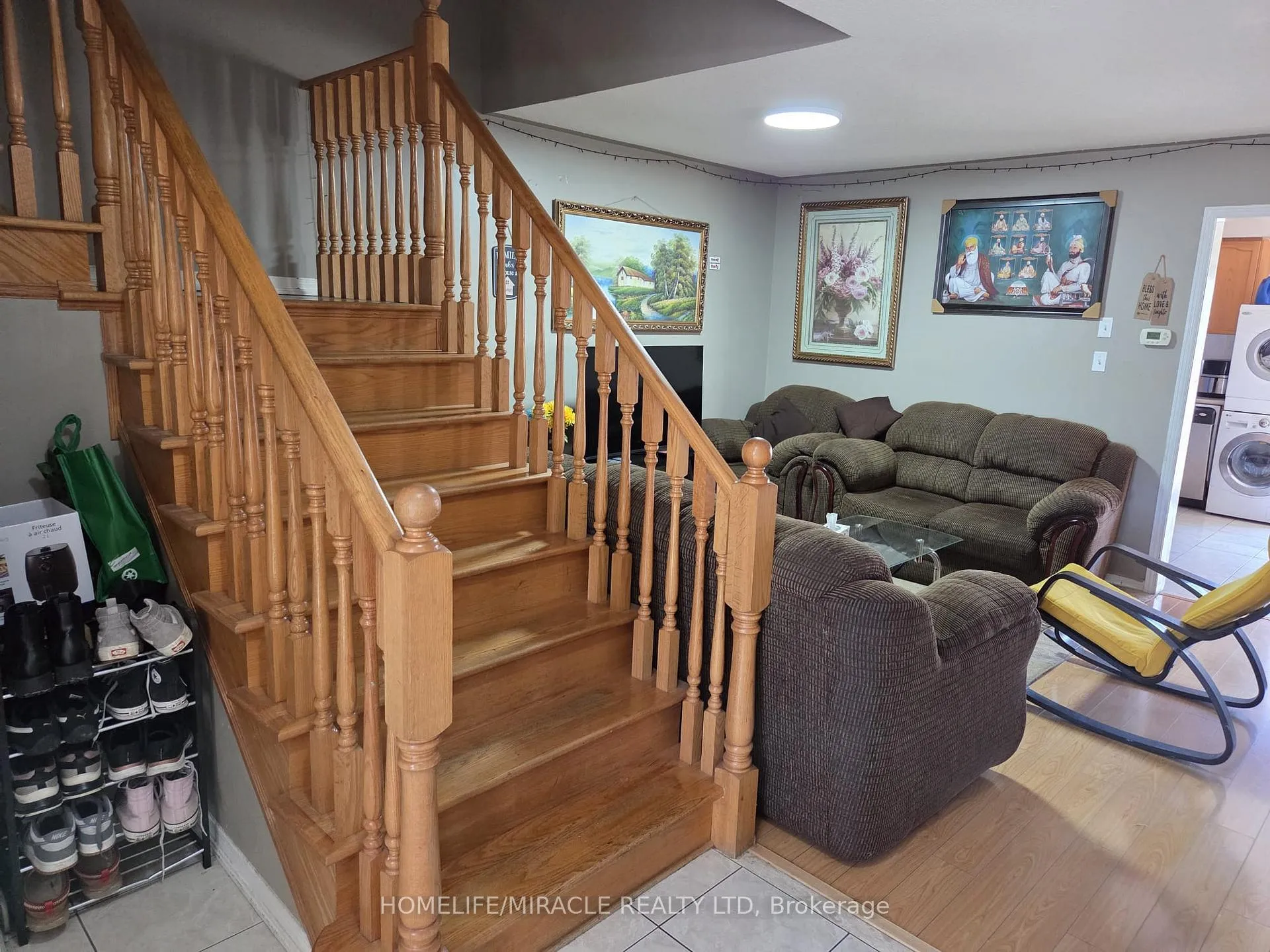 Photo 8 of 62 Skylar Circle, Brampton, Bram East — HOMEH