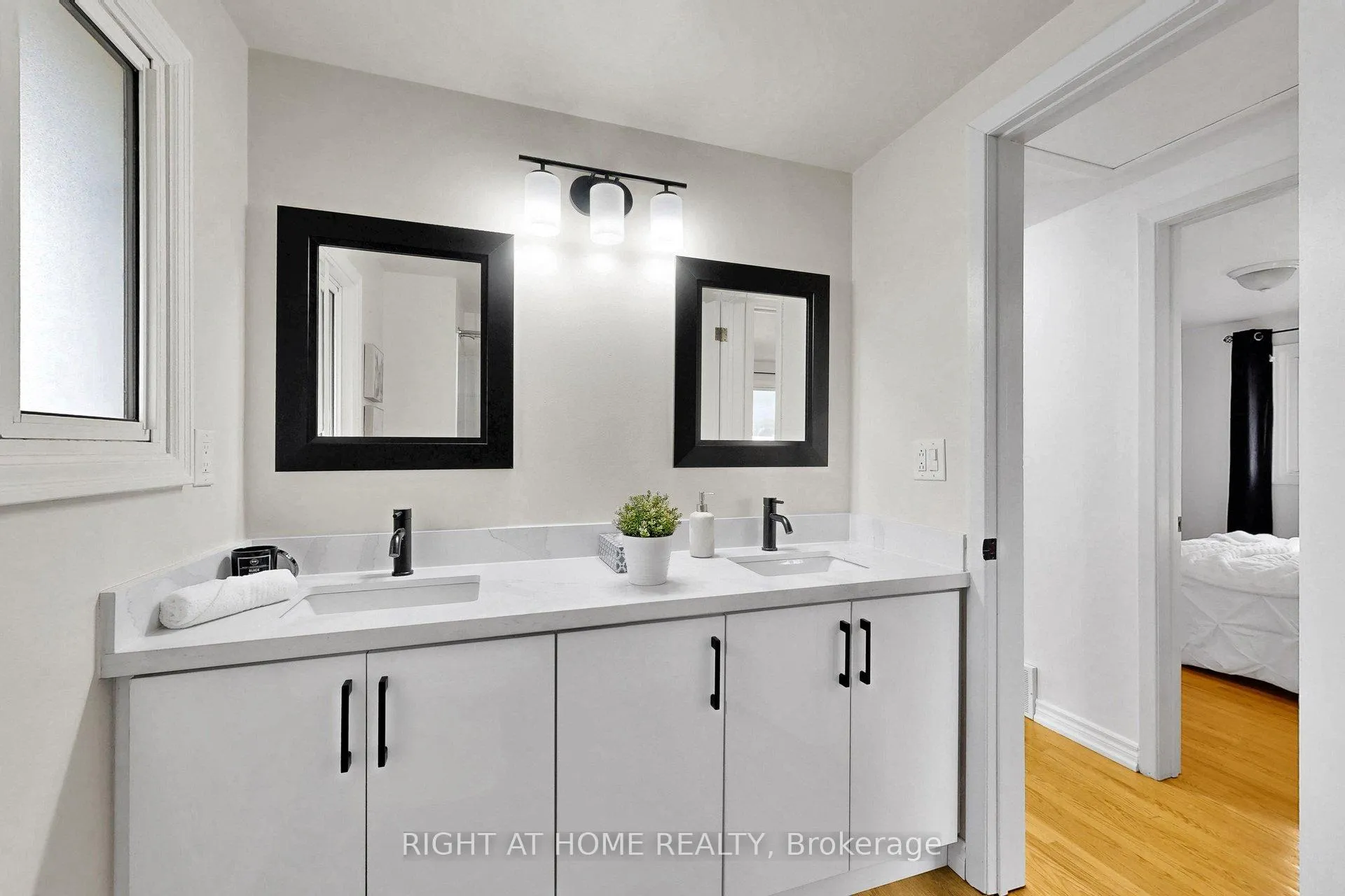 Photo 25 of 343 Fairlawn Street, Oshawa, McLaughlin — HOMEH