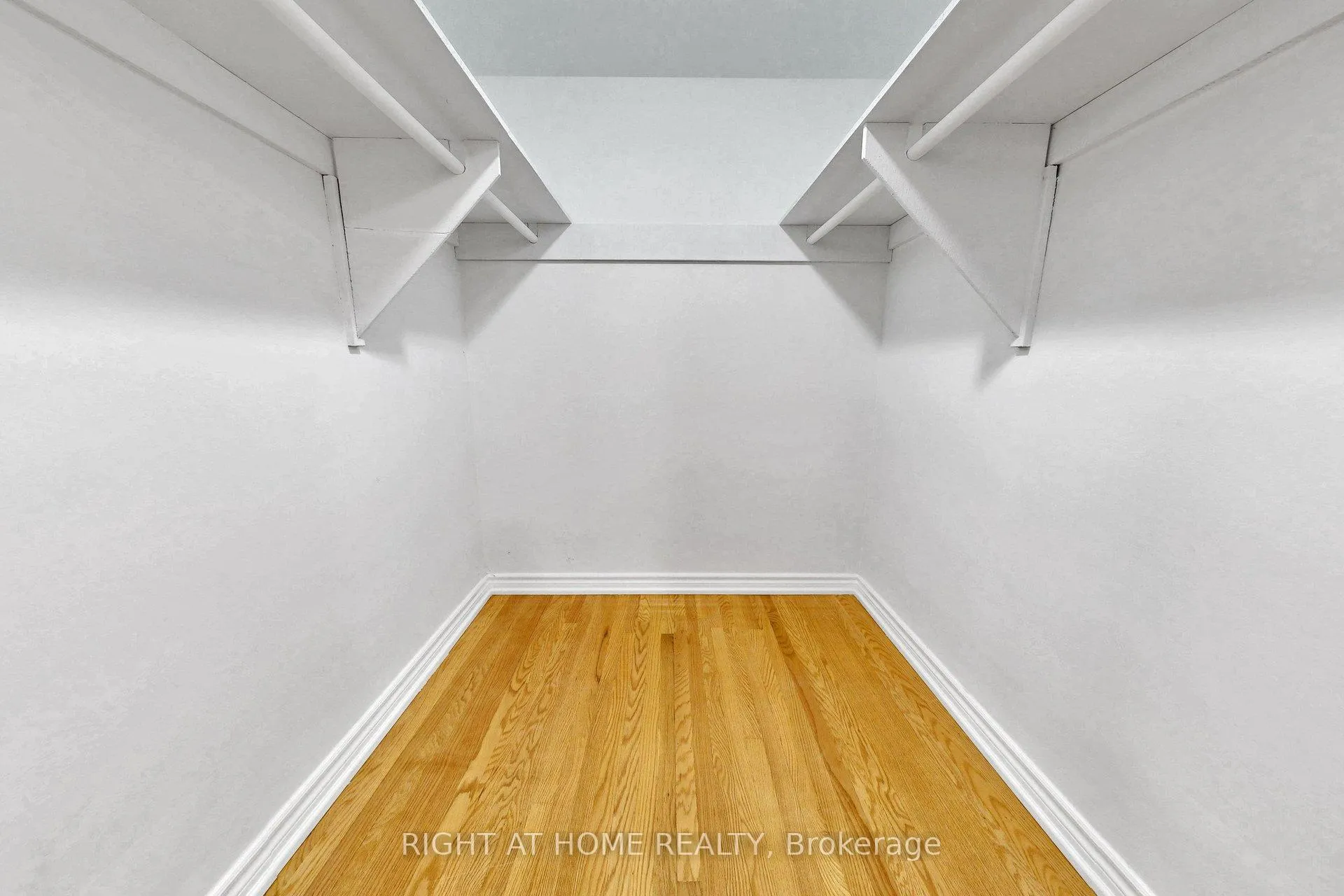 Photo 33 of 343 Fairlawn Street, Oshawa, McLaughlin — HOMEH