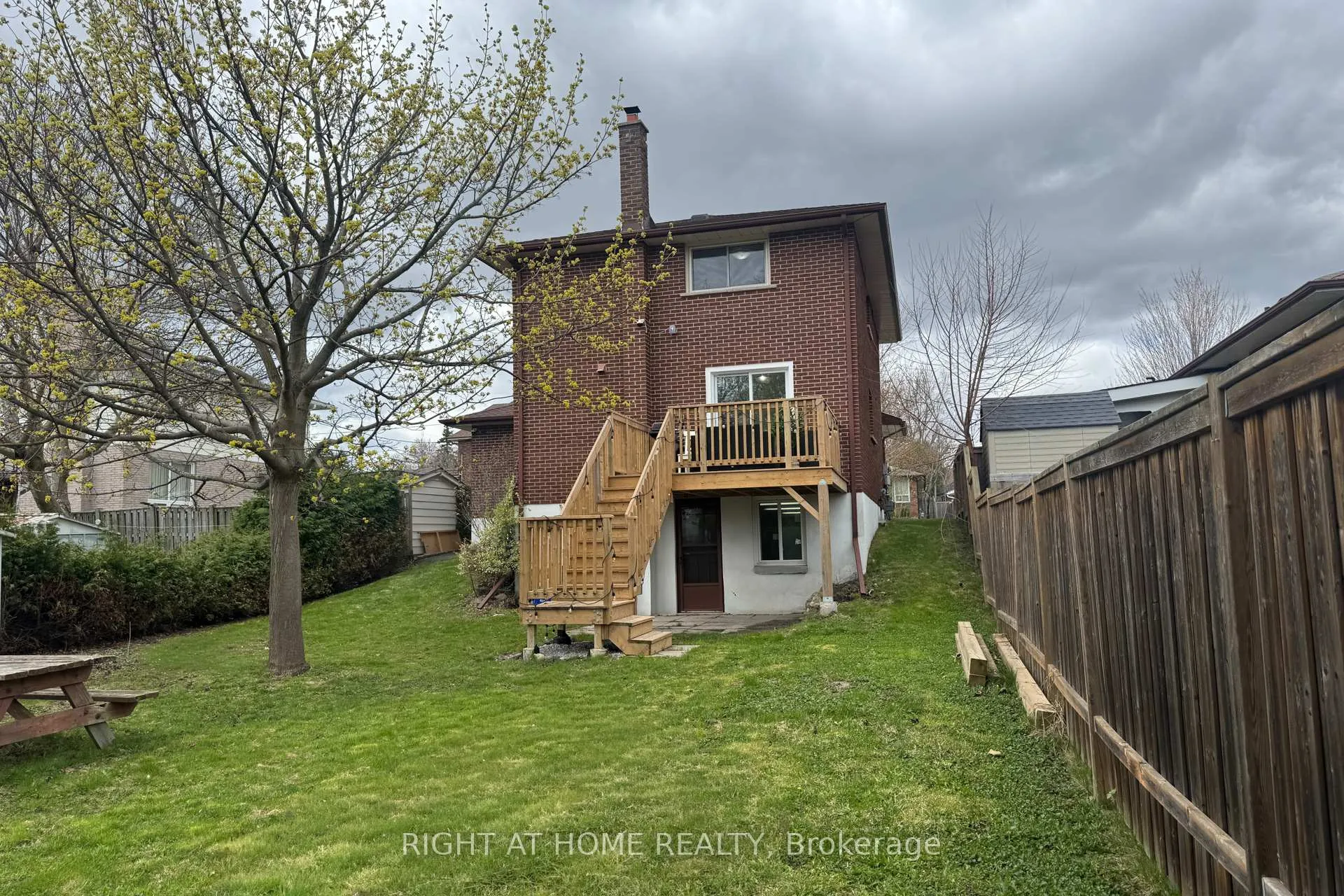 Photo 45 of 343 Fairlawn Street, Oshawa, McLaughlin — HOMEH