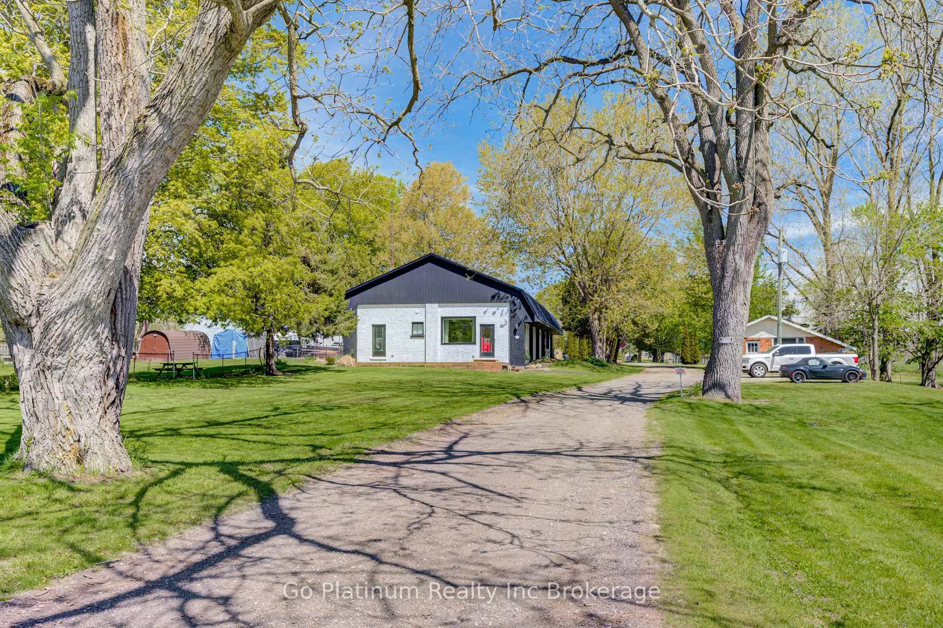Photo 4 of 430 Main Street E, Norwich, Springford — HOMEH