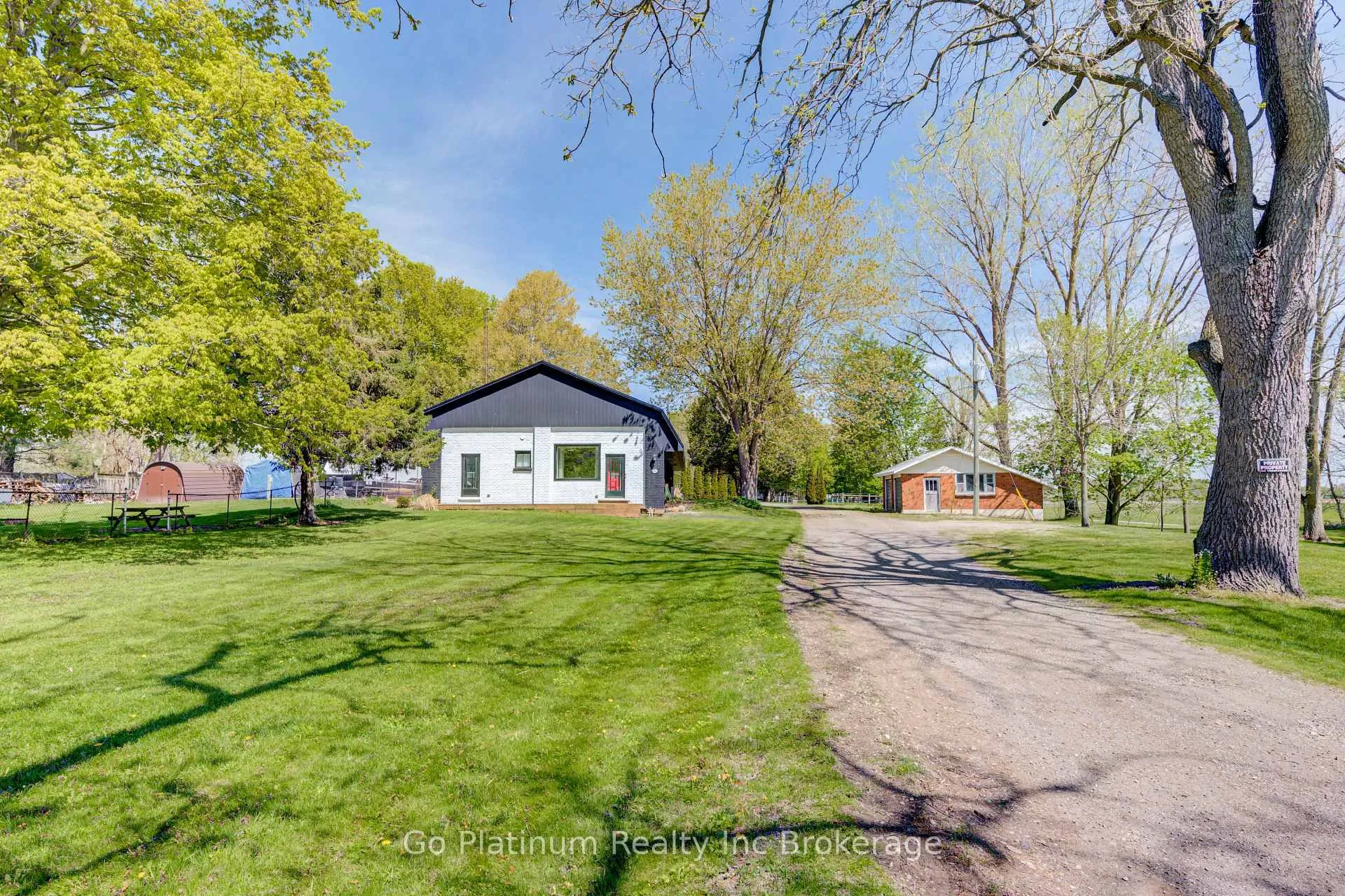 Photo 5 of 430 Main Street E, Norwich, Springford — HOMEH