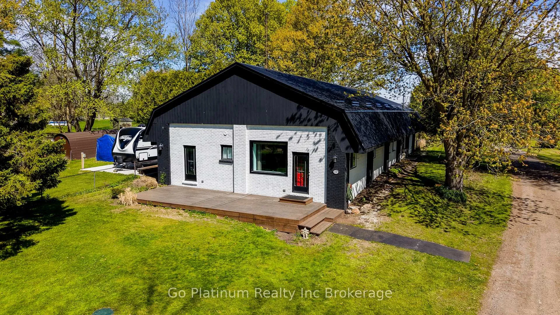 Photo 2 of 430 Main Street E, Norwich, Springford — HOMEH
