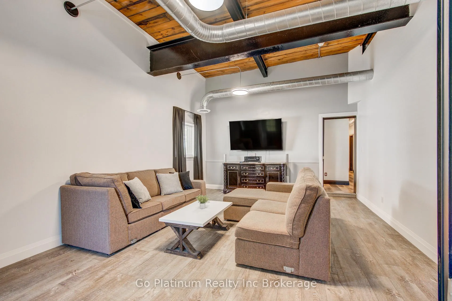 Photo 18 of 430 Main Street E, Norwich, Springford — HOMEH