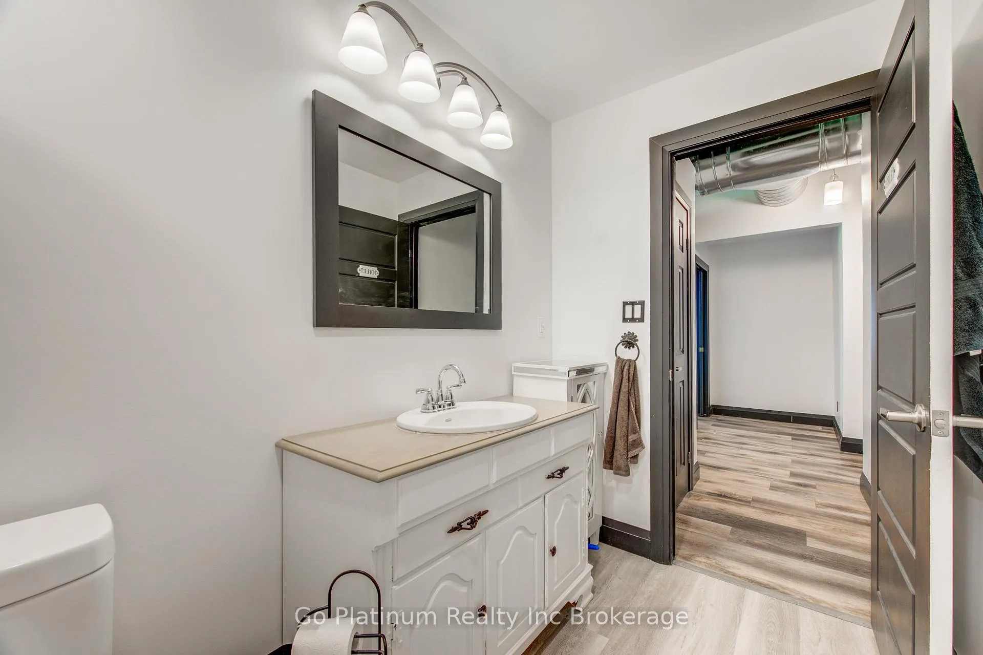 Photo 24 of 430 Main Street E, Norwich, Springford — HOMEH
