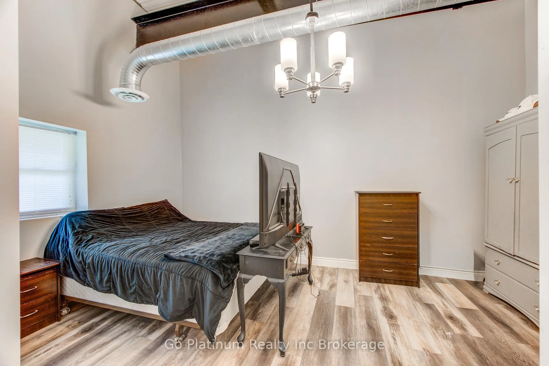 Photo 27 of 430 Main Street E, Norwich, Springford — HOMEH
