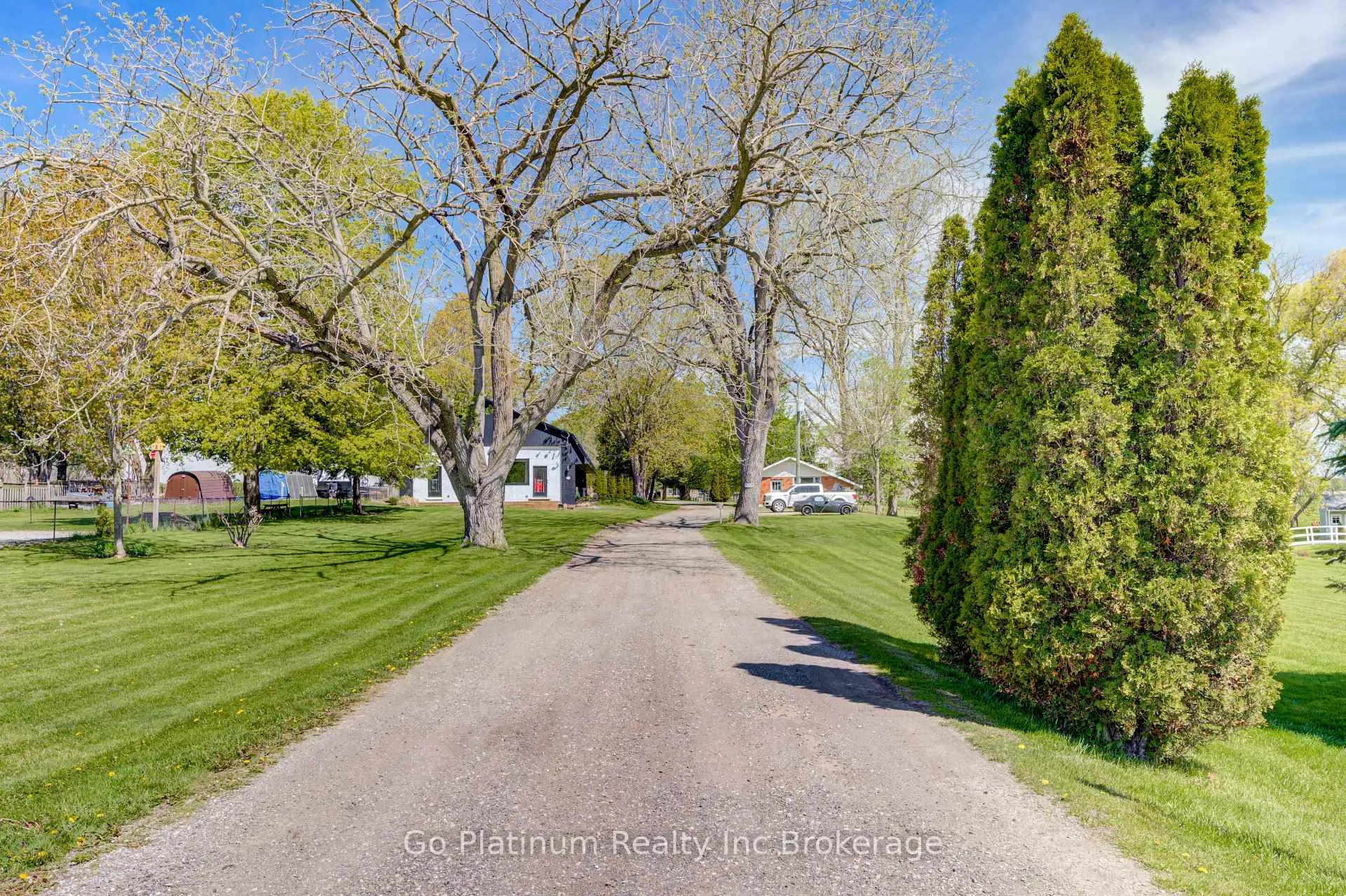 Photo 49 of 430 Main Street E, Norwich, Springford — HOMEH