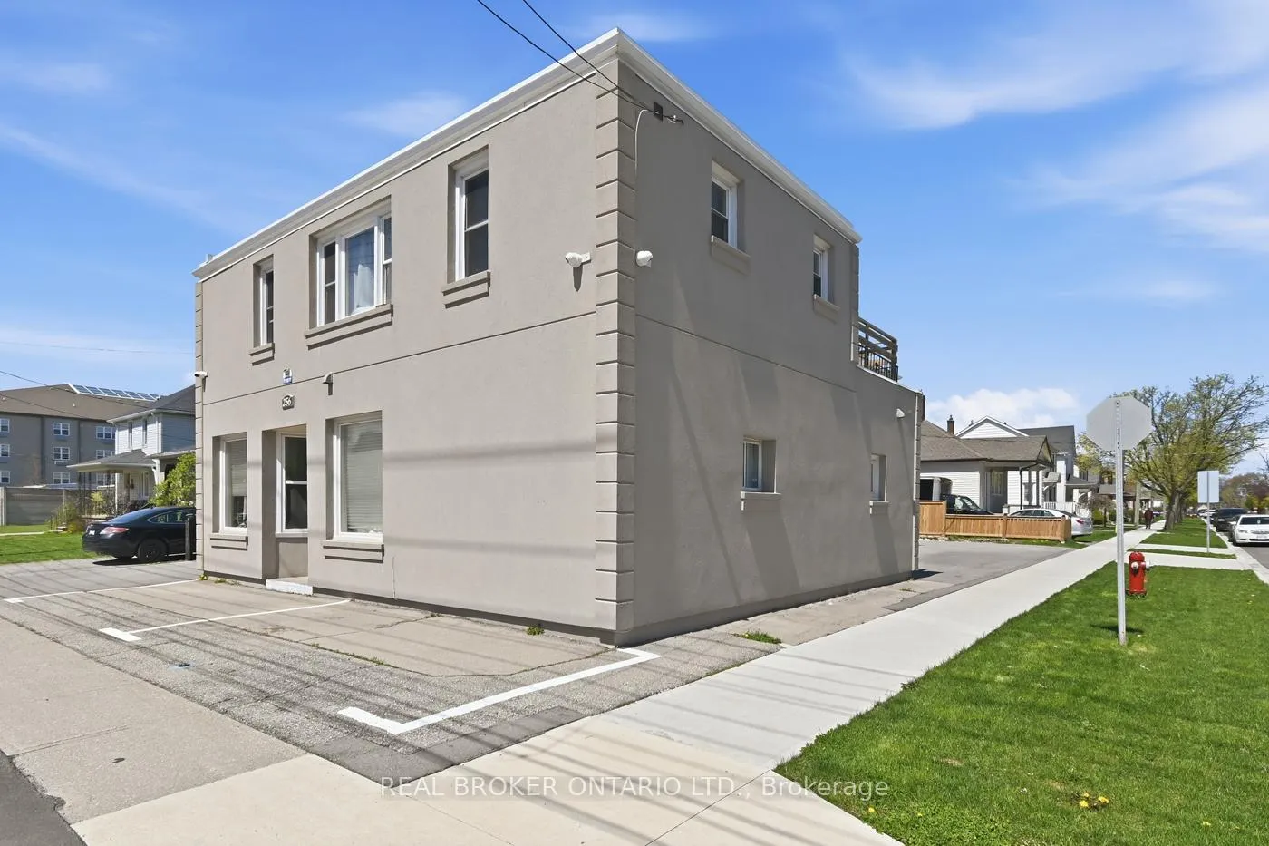 Photo 4 of 256 Lincoln Street, Welland, Welland Downtown — HOMEH