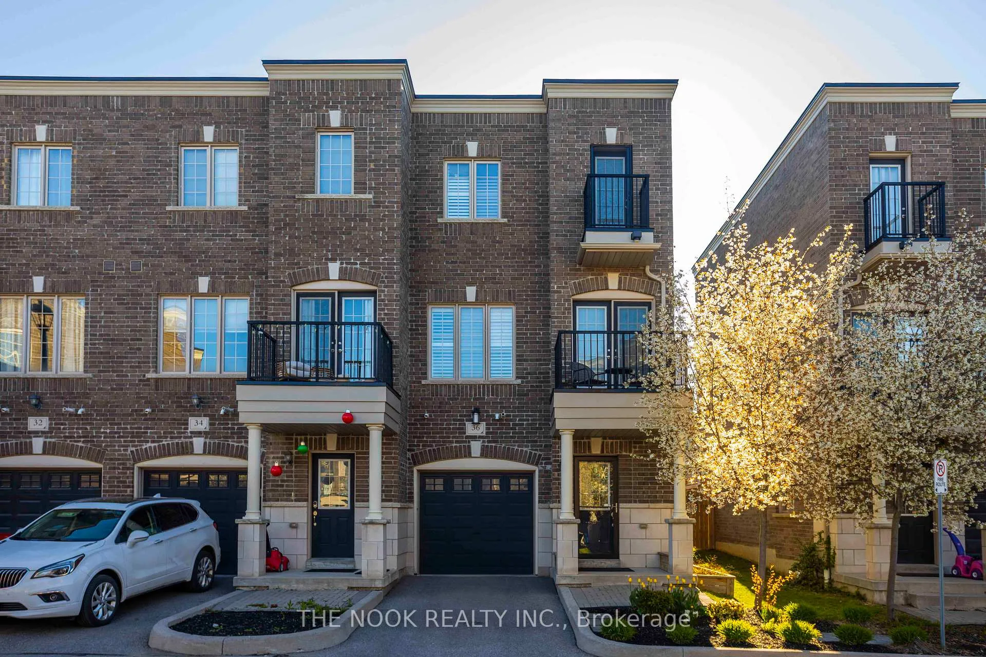 Photo 1 of 36 Ferris Square, Clarington, Courtice — HOMEH