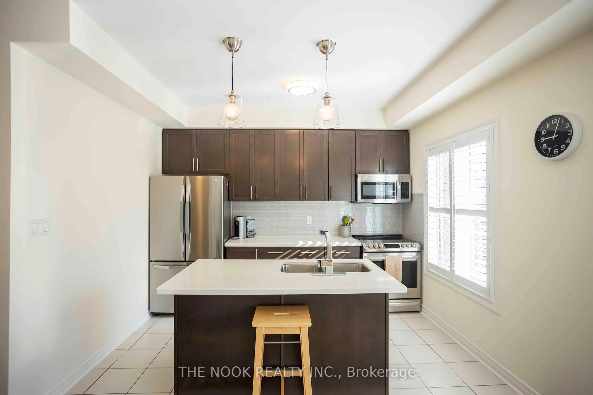 Photo 6 of 36 Ferris Square, Clarington, Courtice — HOMEH