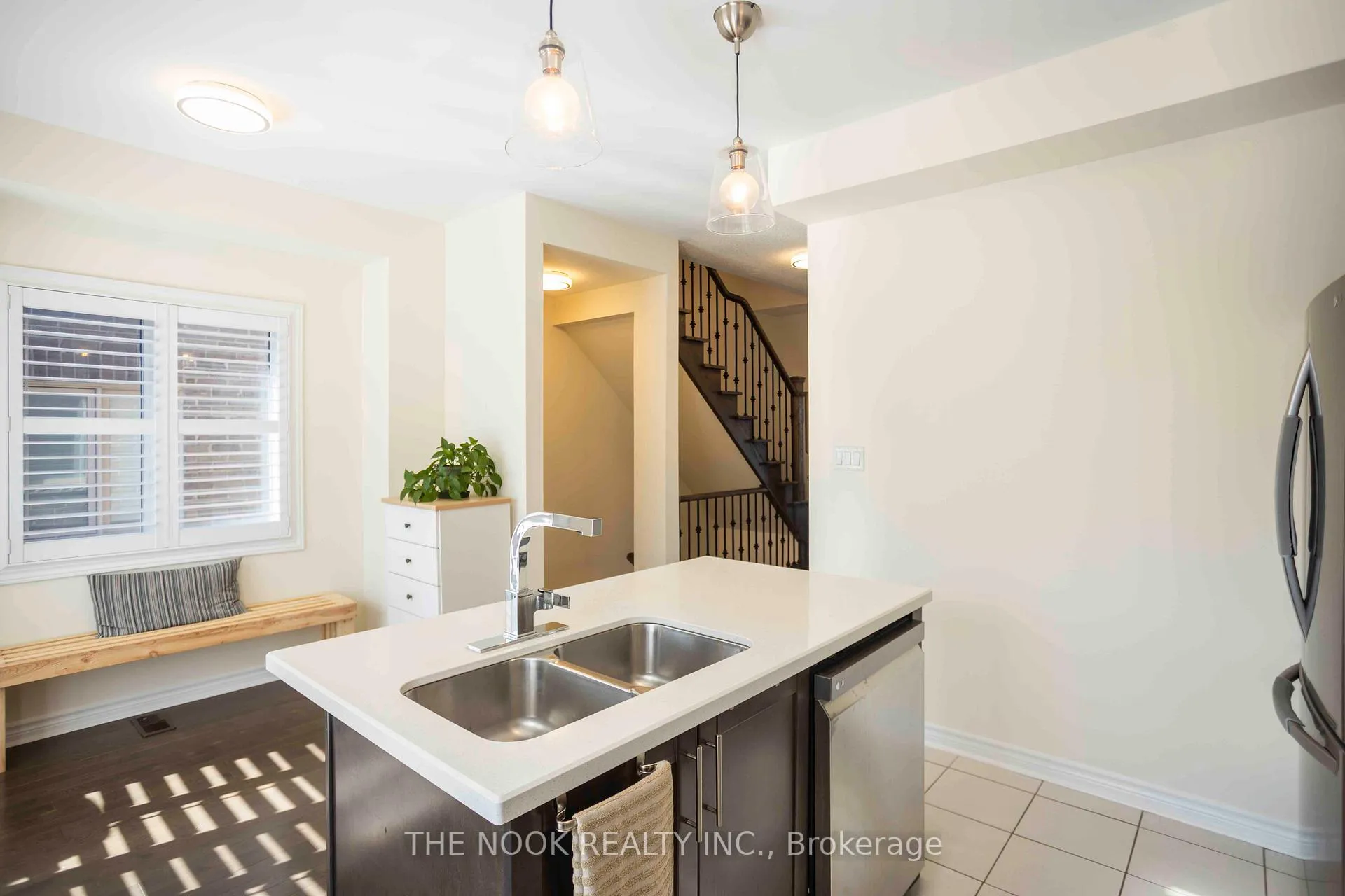 Photo 8 of 36 Ferris Square, Clarington, Courtice — HOMEH