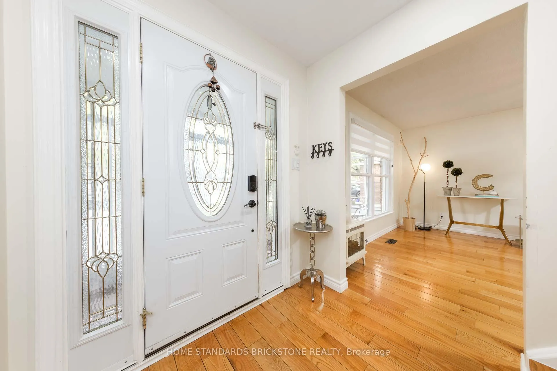 Photo 4 of 10 Chumleigh Crescent, Markham, German Mills — HOMEH