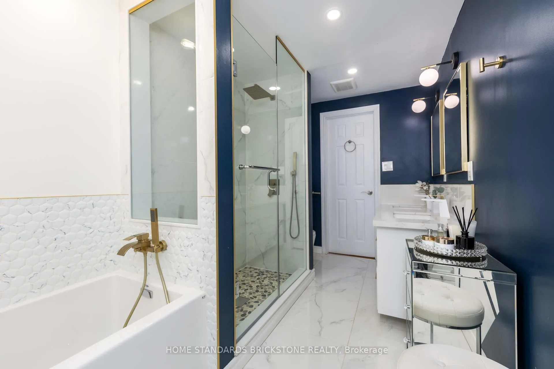 Photo 22 of 10 Chumleigh Crescent, Markham, German Mills — HOMEH