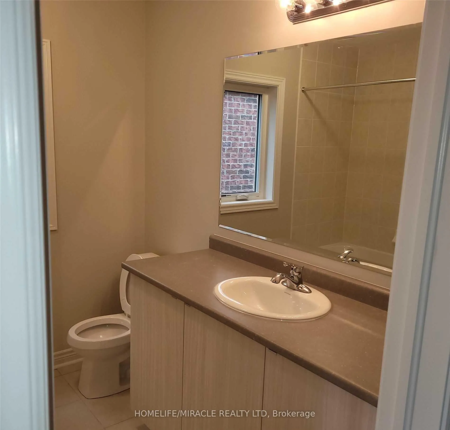 Photo 17 of 113 Finegan Circle, Brampton, Northwest Brampton — HOMEH