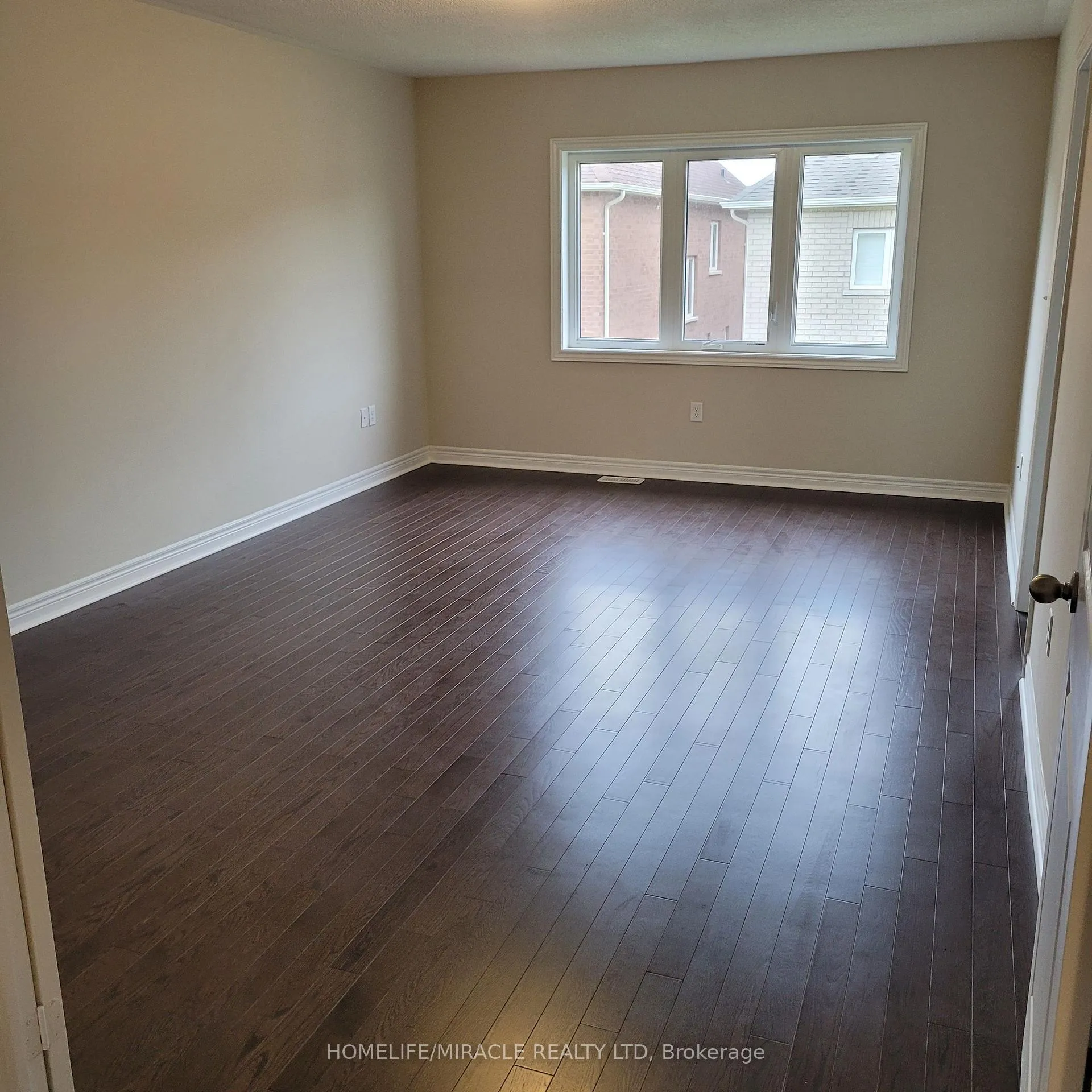 Photo 23 of 113 Finegan Circle, Brampton, Northwest Brampton — HOMEH