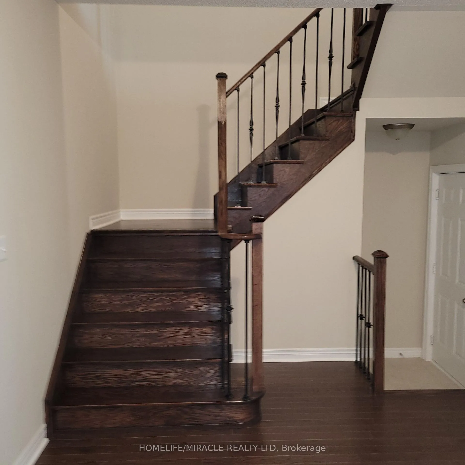Photo 24 of 113 Finegan Circle, Brampton, Northwest Brampton — HOMEH