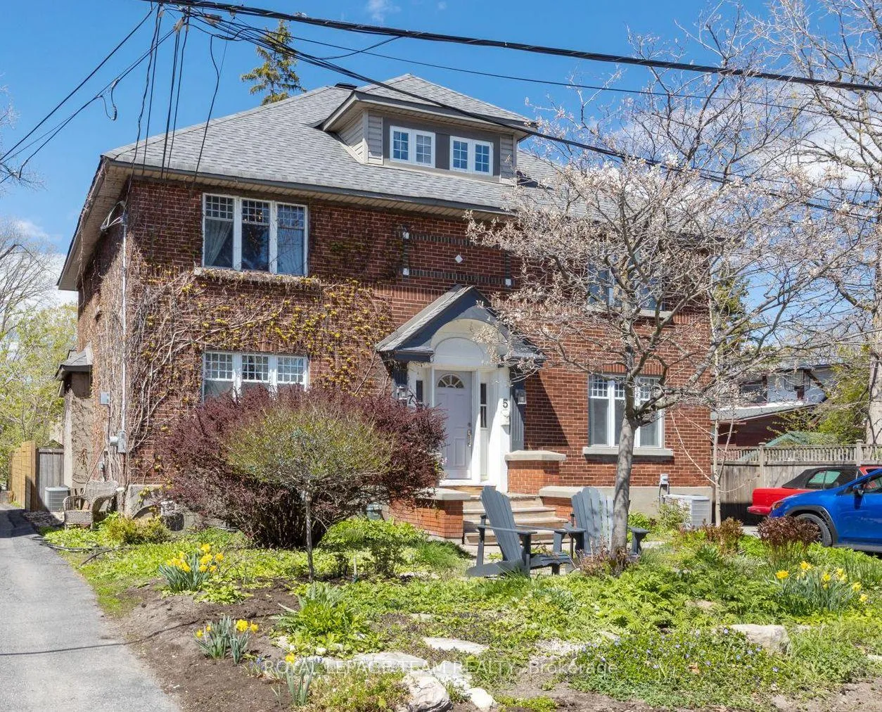 Photo 2 of 7 Edina Street, Ottawa, Ottawa West — HOMEH
