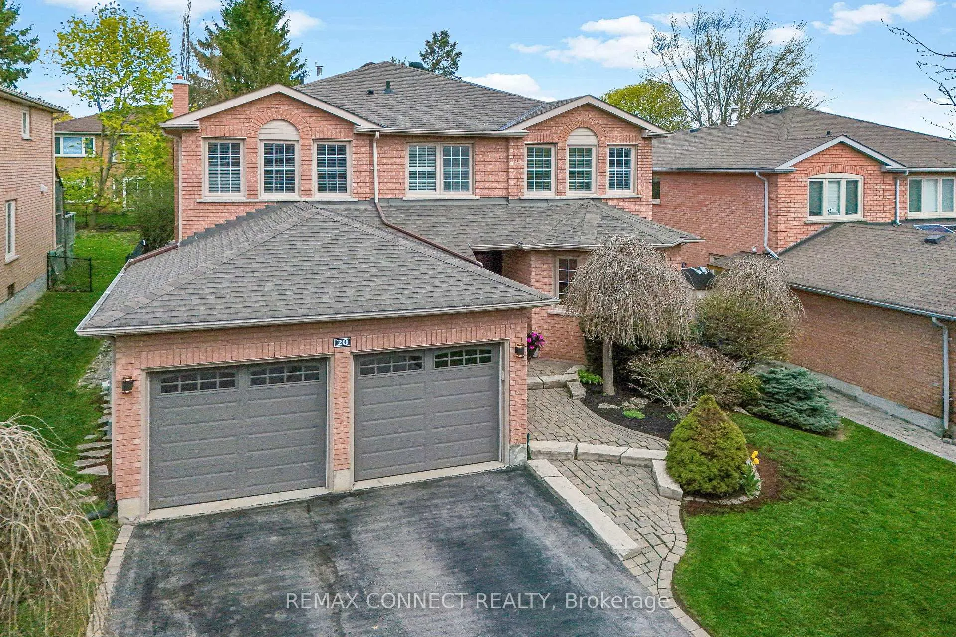Photo 3 of 20 Goldsmith Crescent, Newmarket, Armitage — HOMEH