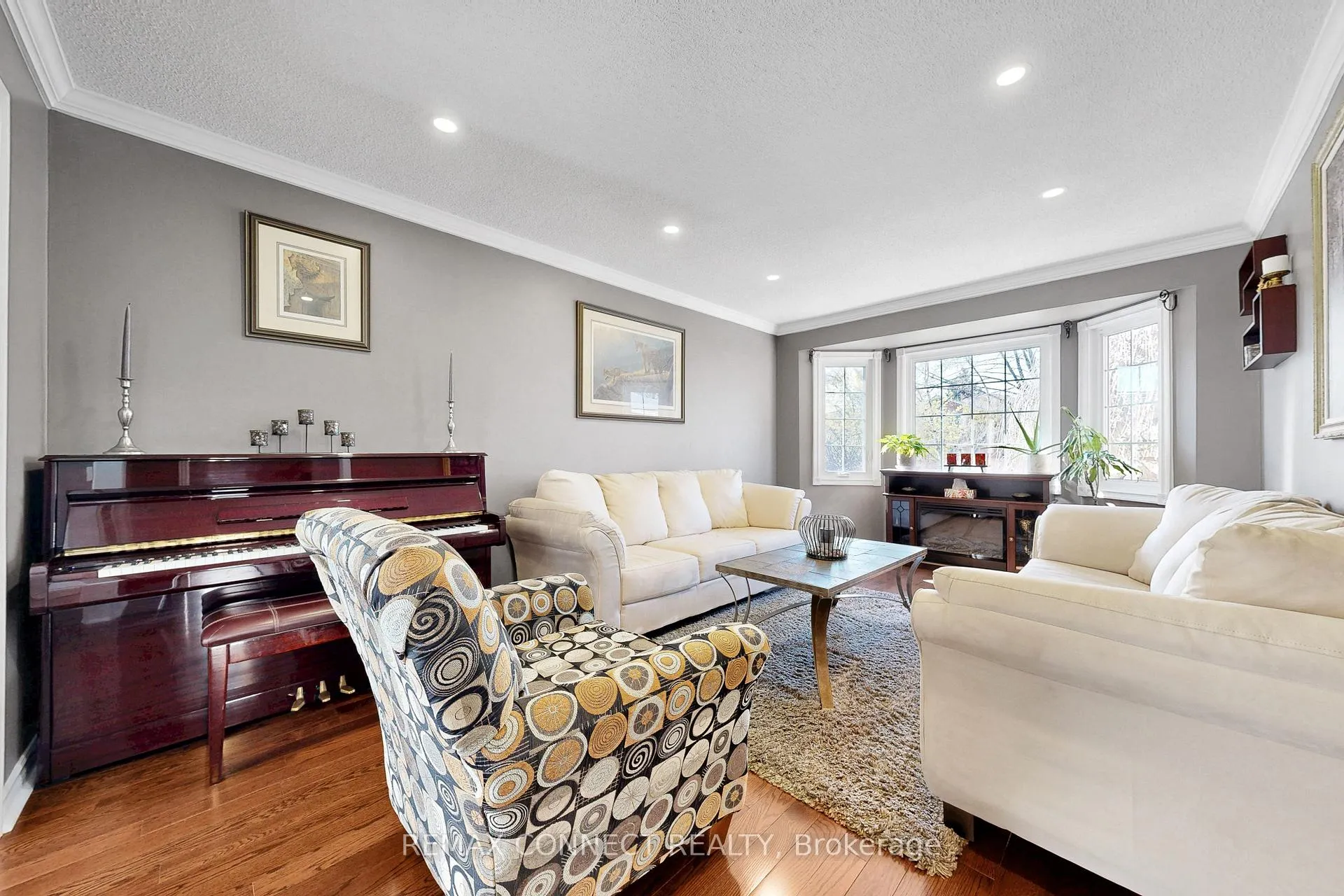 Photo 8 of 20 Goldsmith Crescent, Newmarket, Armitage — HOMEH