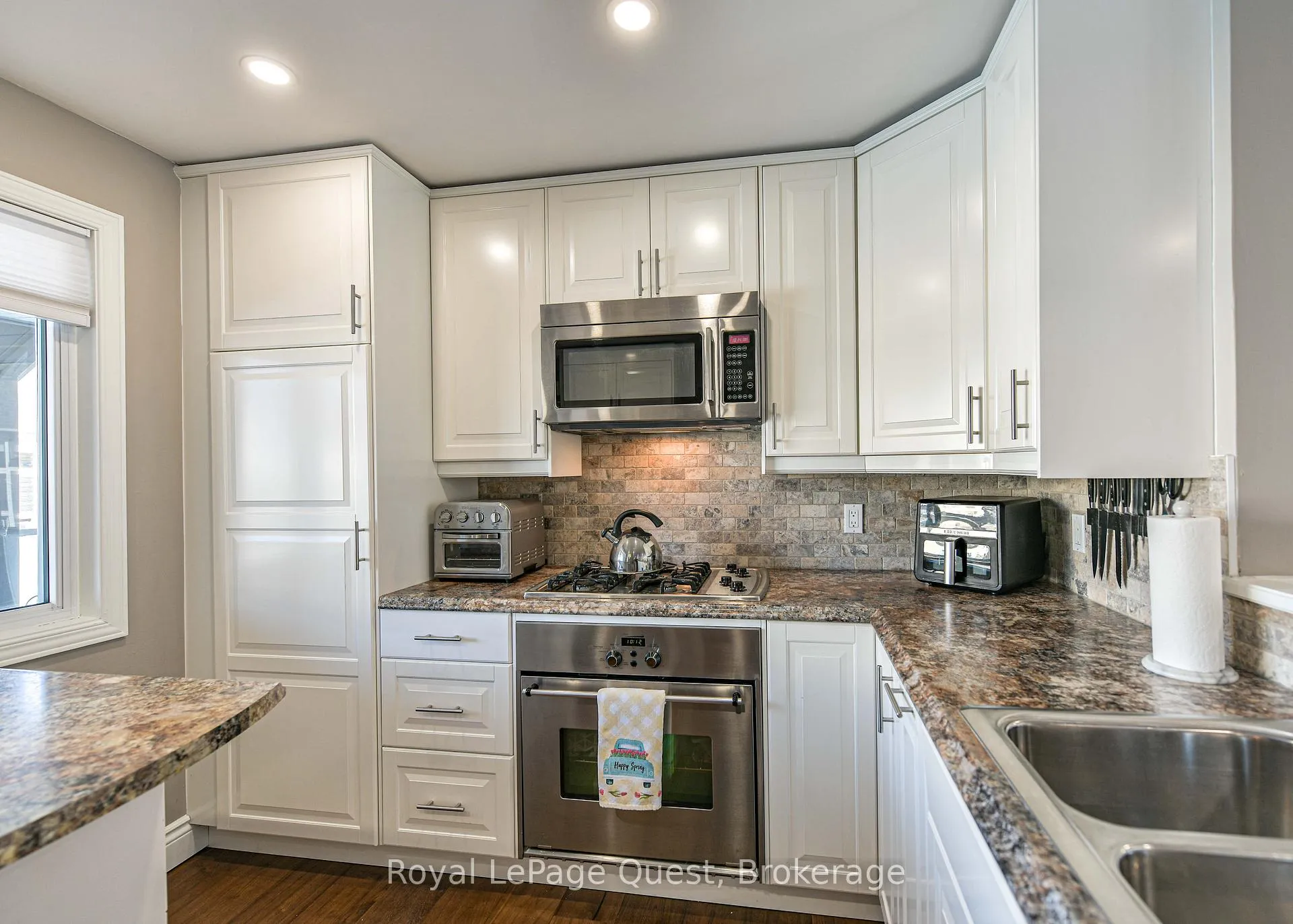 Photo 10 of Unit 202, 585 Atherley Road, Orillia — HOMEH