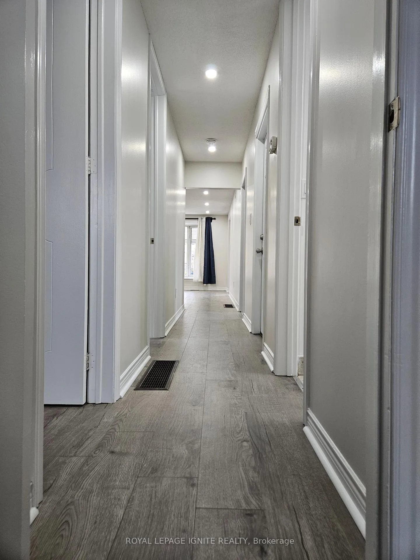 Photo 4 of Unit Main, 21 Humheller Road, Etobicoke, West Humber-Clairville — HOMEH