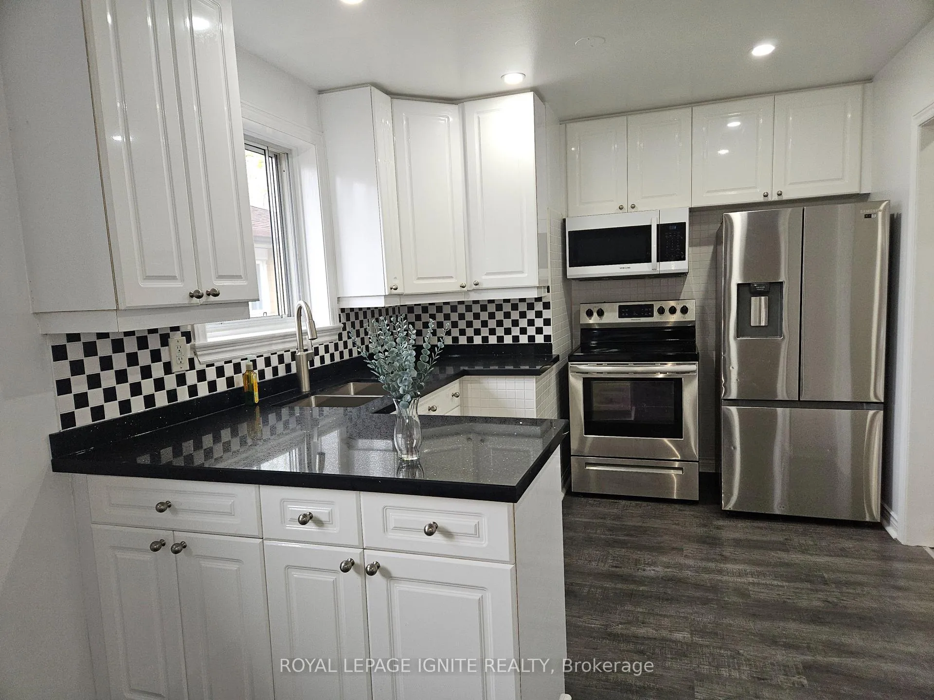 Photo 5 of Unit Main, 21 Humheller Road, Etobicoke, West Humber-Clairville — HOMEH