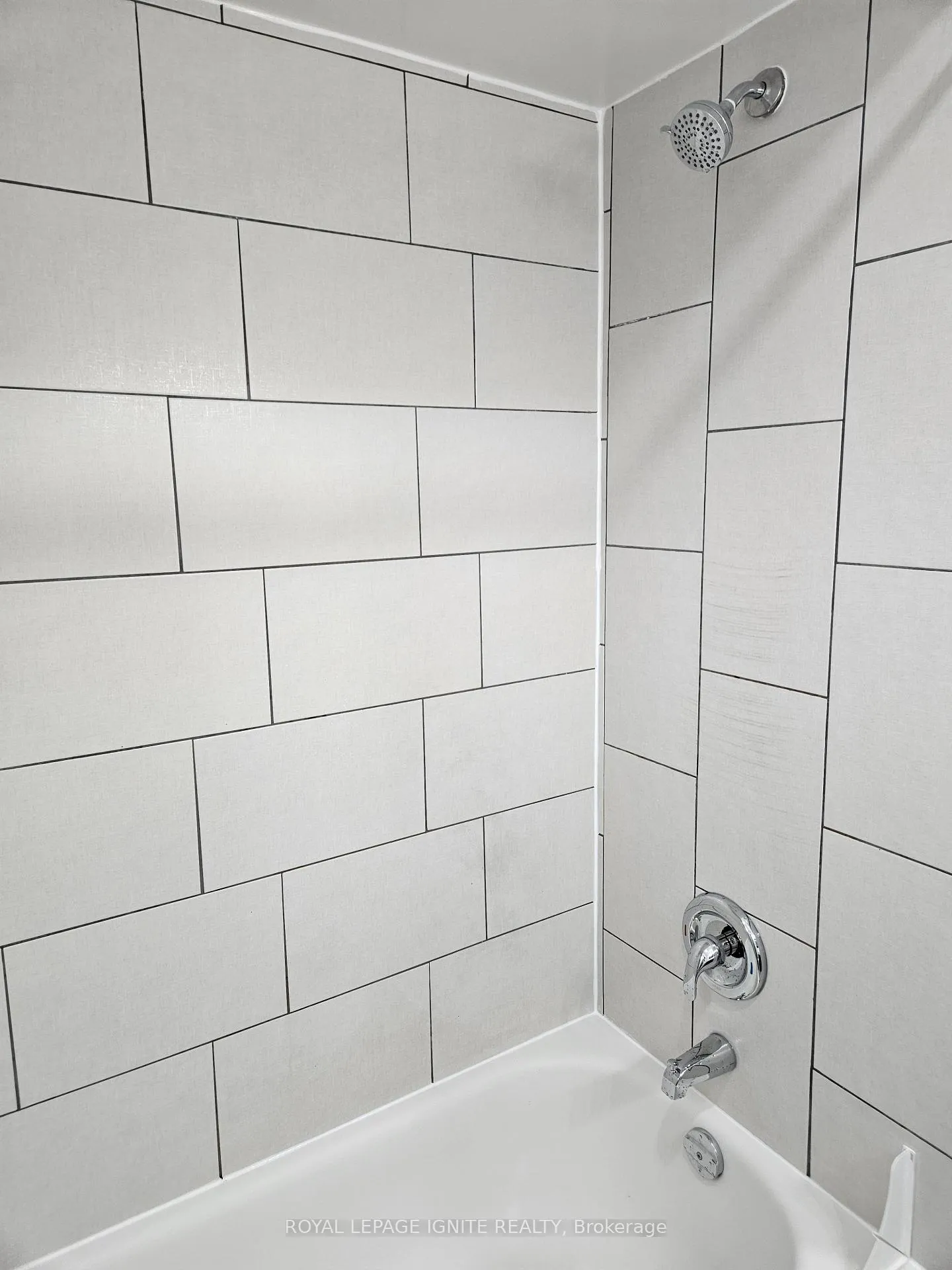 Photo 8 of Unit Main, 21 Humheller Road, Etobicoke, West Humber-Clairville — HOMEH
