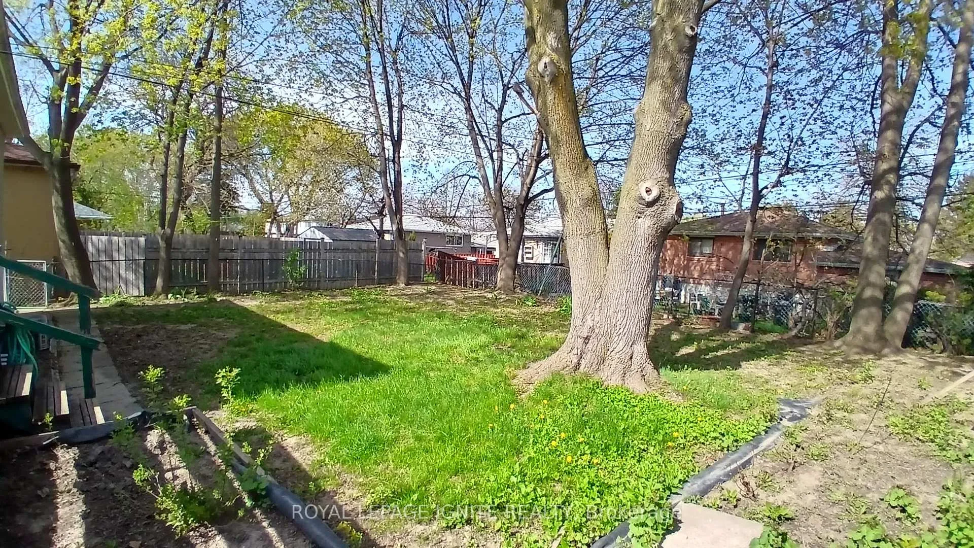 Photo 17 of Unit Main, 21 Humheller Road, Etobicoke, West Humber-Clairville — HOMEH