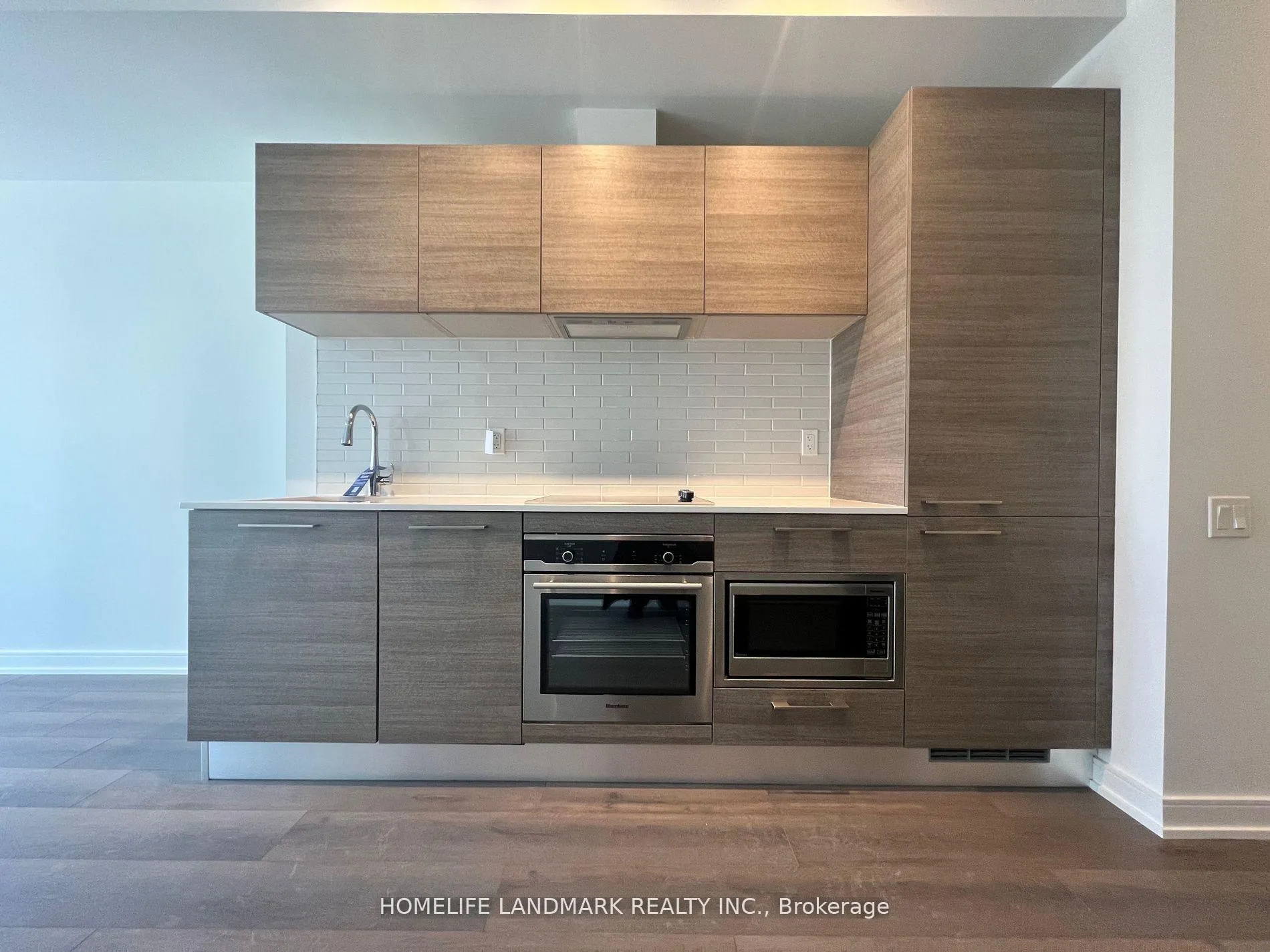Photo 2 of Unit 710, 3 Gloucester Street, Toronto, Church-Yonge Corridor — HOMEH