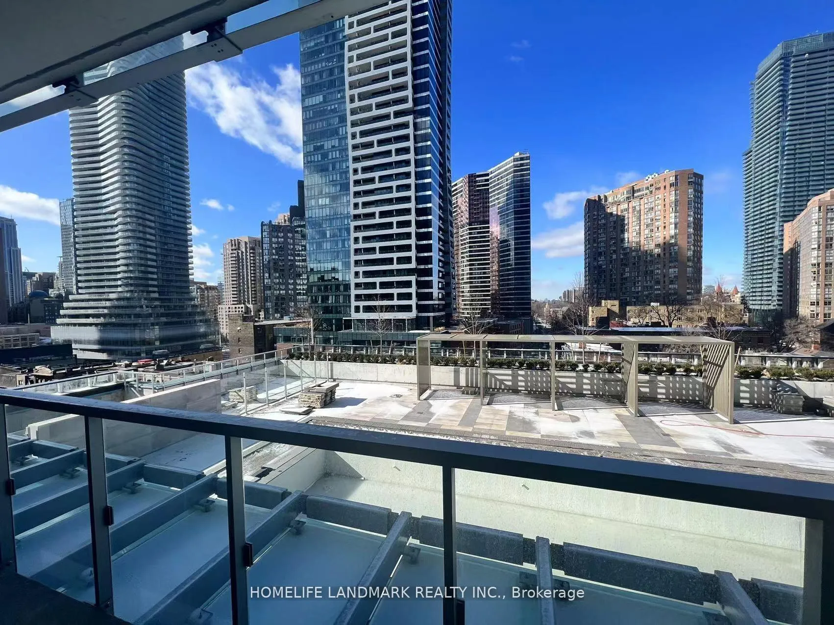 Photo 4 of Unit 710, 3 Gloucester Street, Toronto, Church-Yonge Corridor — HOMEH