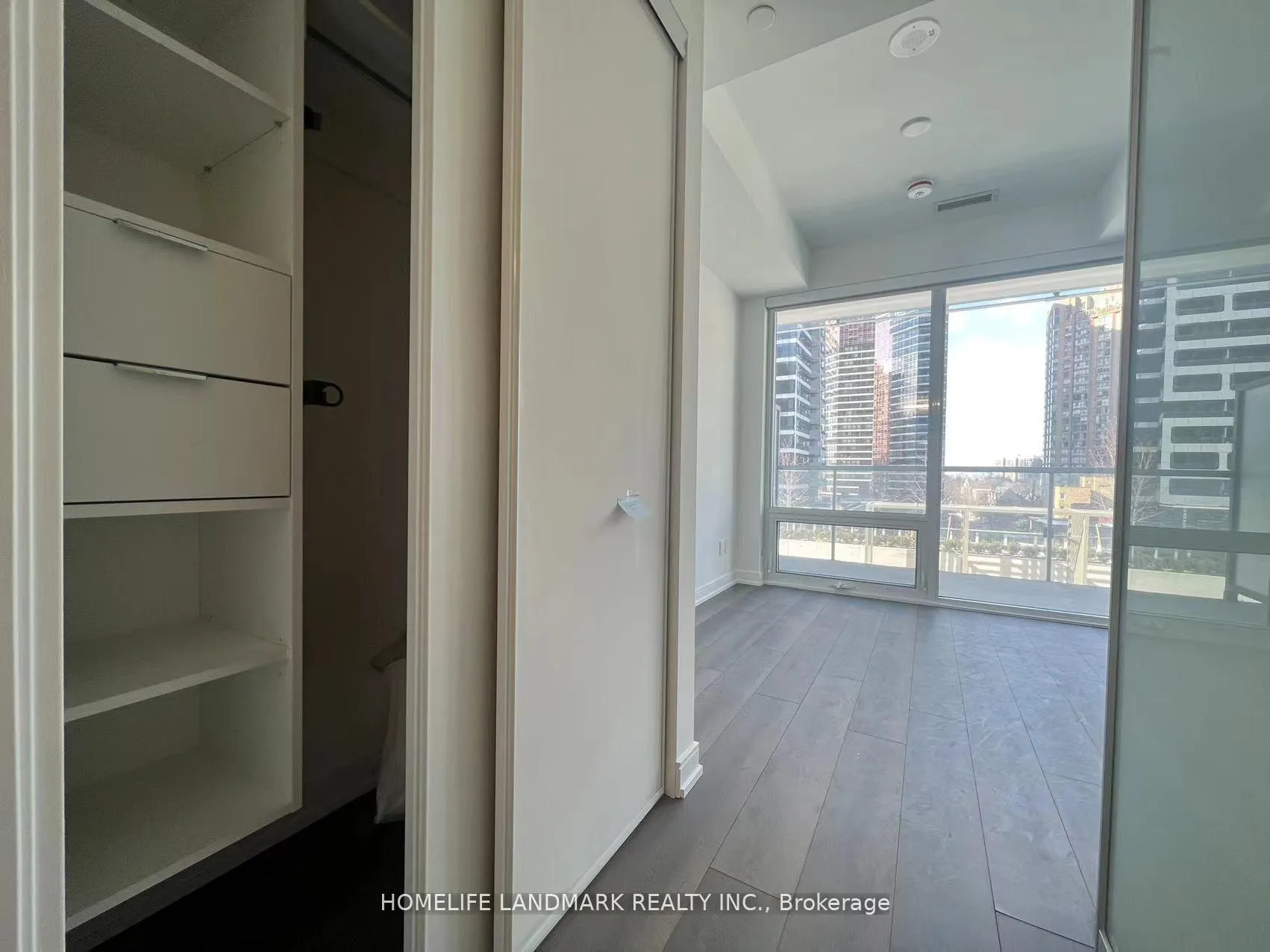 Photo 7 of Unit 710, 3 Gloucester Street, Toronto, Church-Yonge Corridor — HOMEH