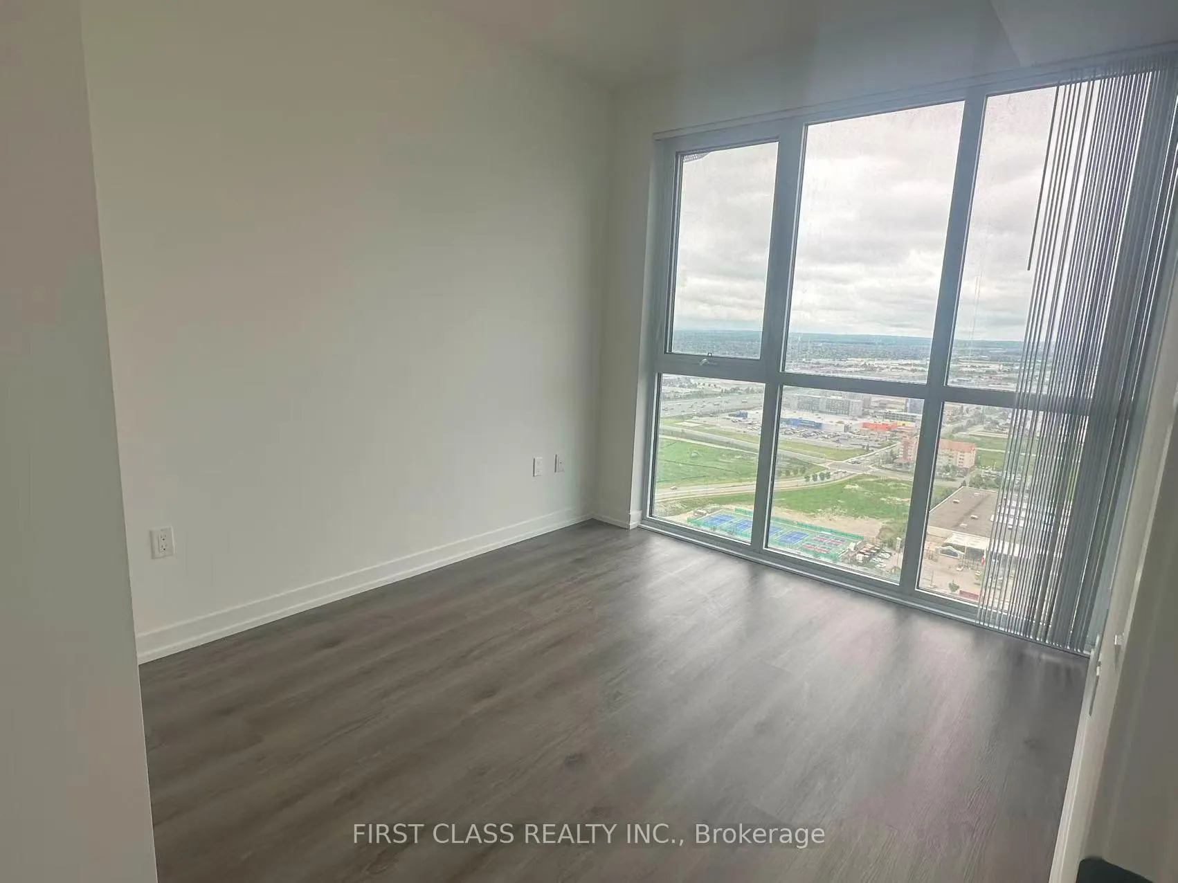 Photo 5 of Unit Unit 4012, 225 Commerce Street, Vaughan, Vaughan Corporate Centre — HOMEH