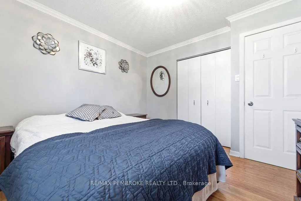 Photo 26 of 70 Selkirk Street, Petawawa — HOMEH
