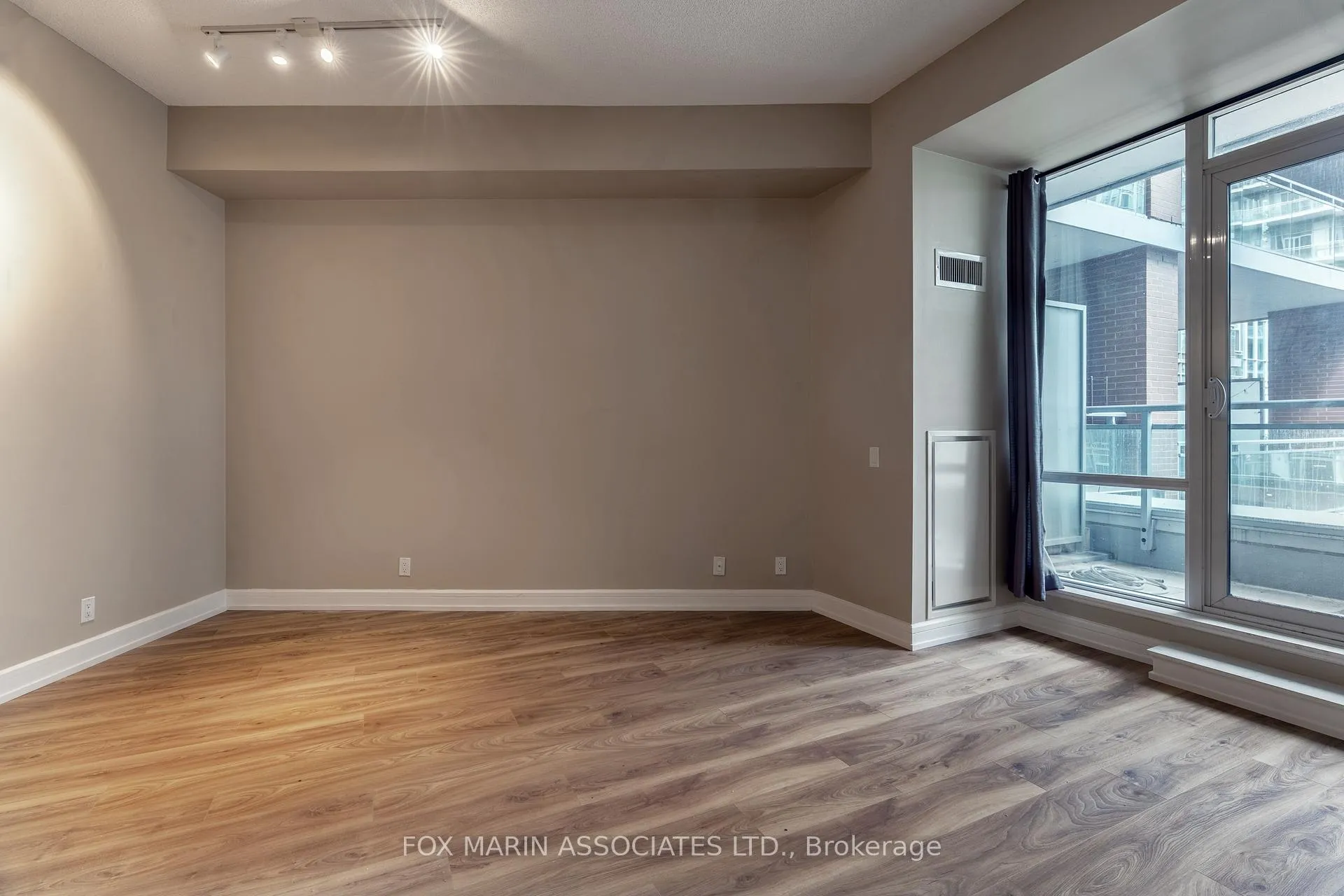 Photo 9 of Unit 403, 112 George Street, Toronto, Moss Park — HOMEH