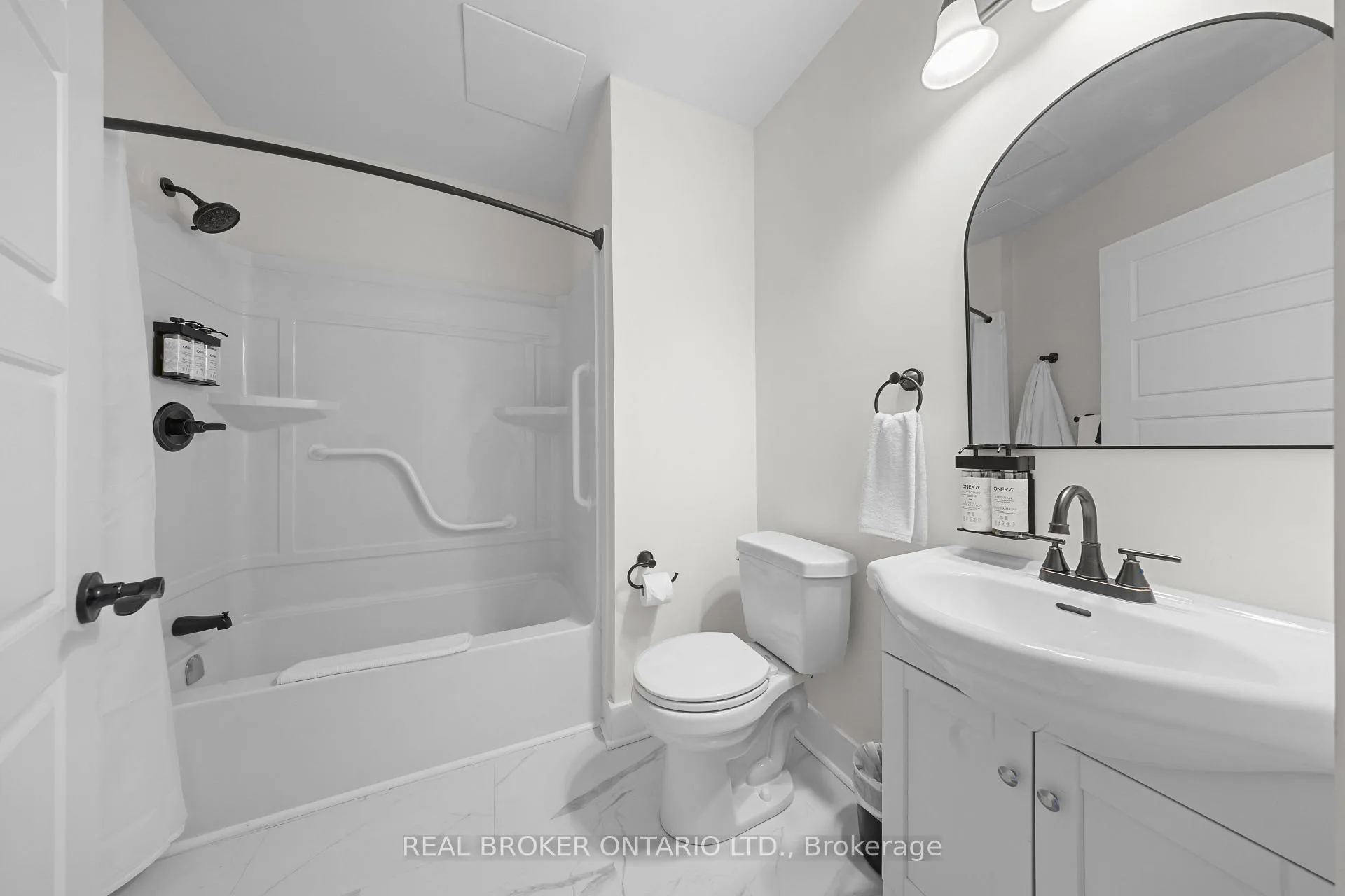 Photo 4 of Unit 203, 150 Mill Street, Carleton Place — HOMEH