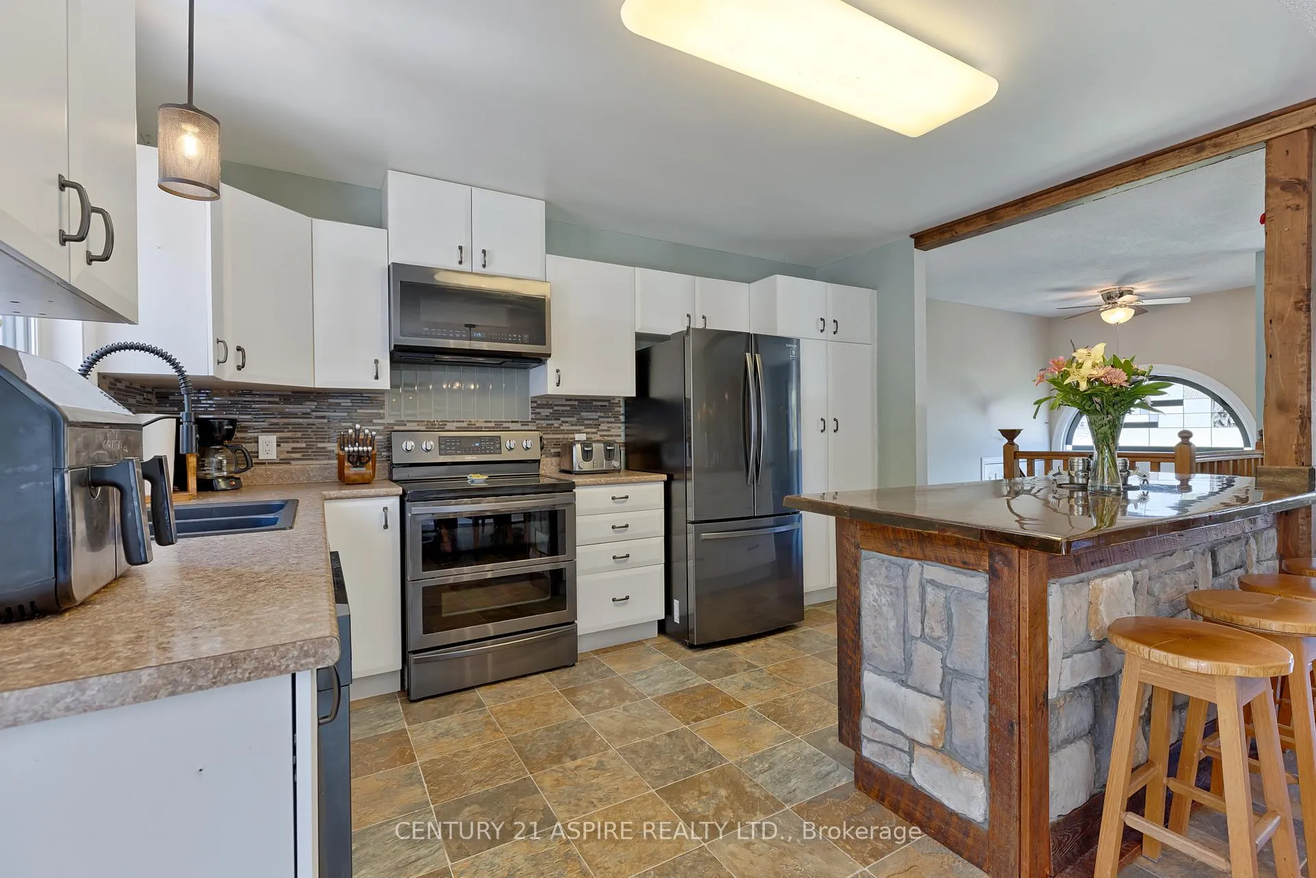 Photo 13 of 9 Jamie Crescent, Petawawa — HOMEH