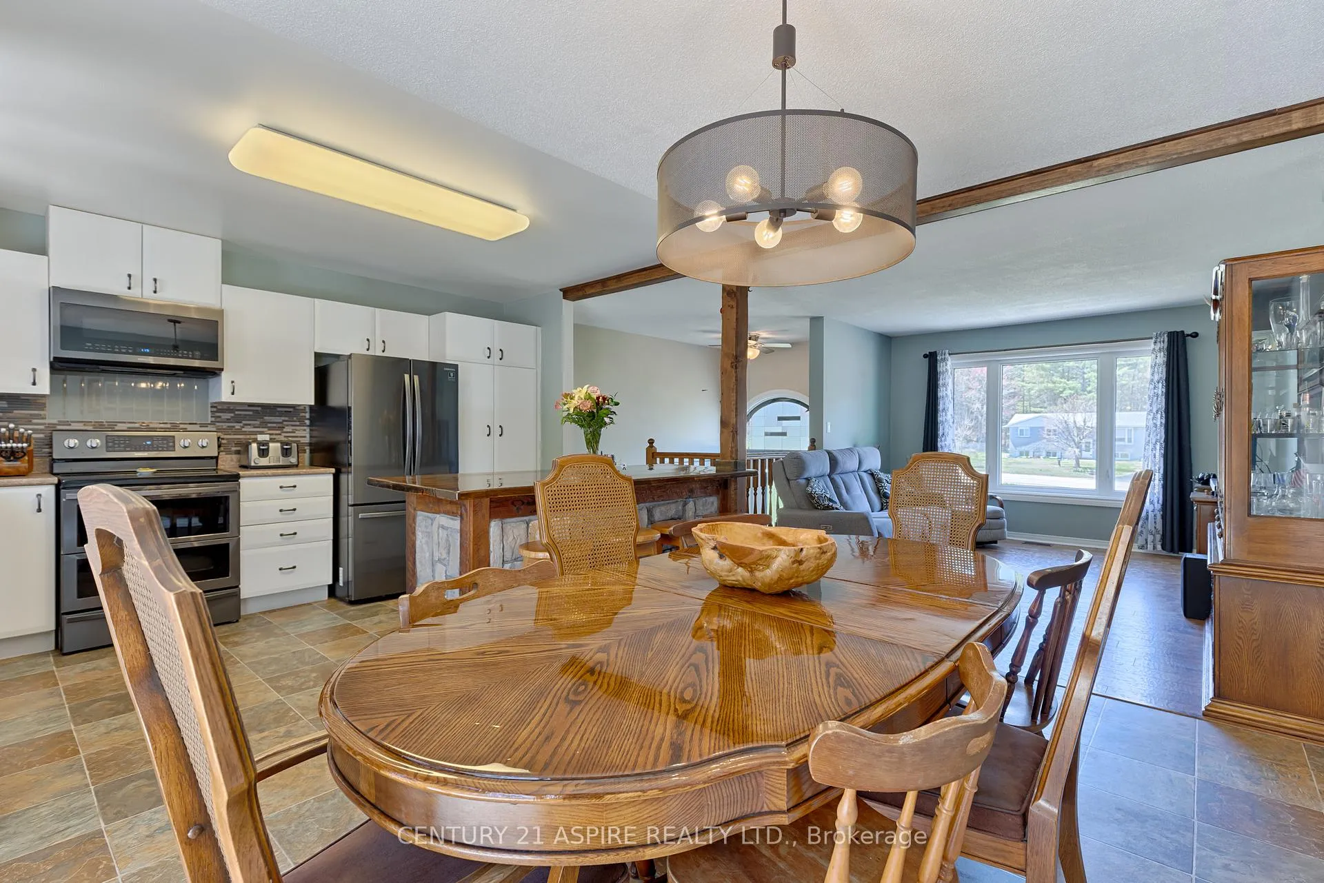 Photo 15 of 9 Jamie Crescent, Petawawa — HOMEH