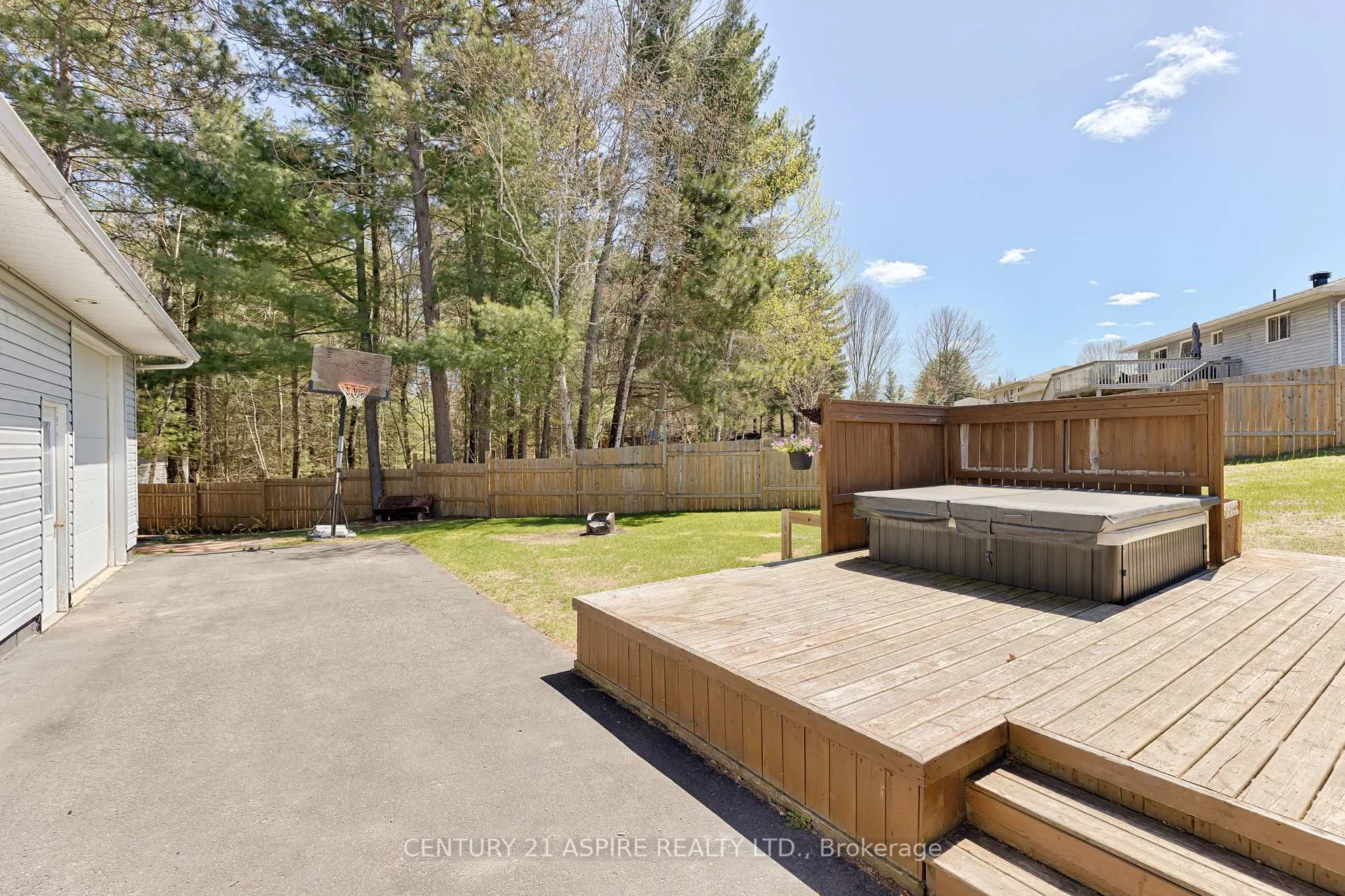 Photo 35 of 9 Jamie Crescent, Petawawa — HOMEH