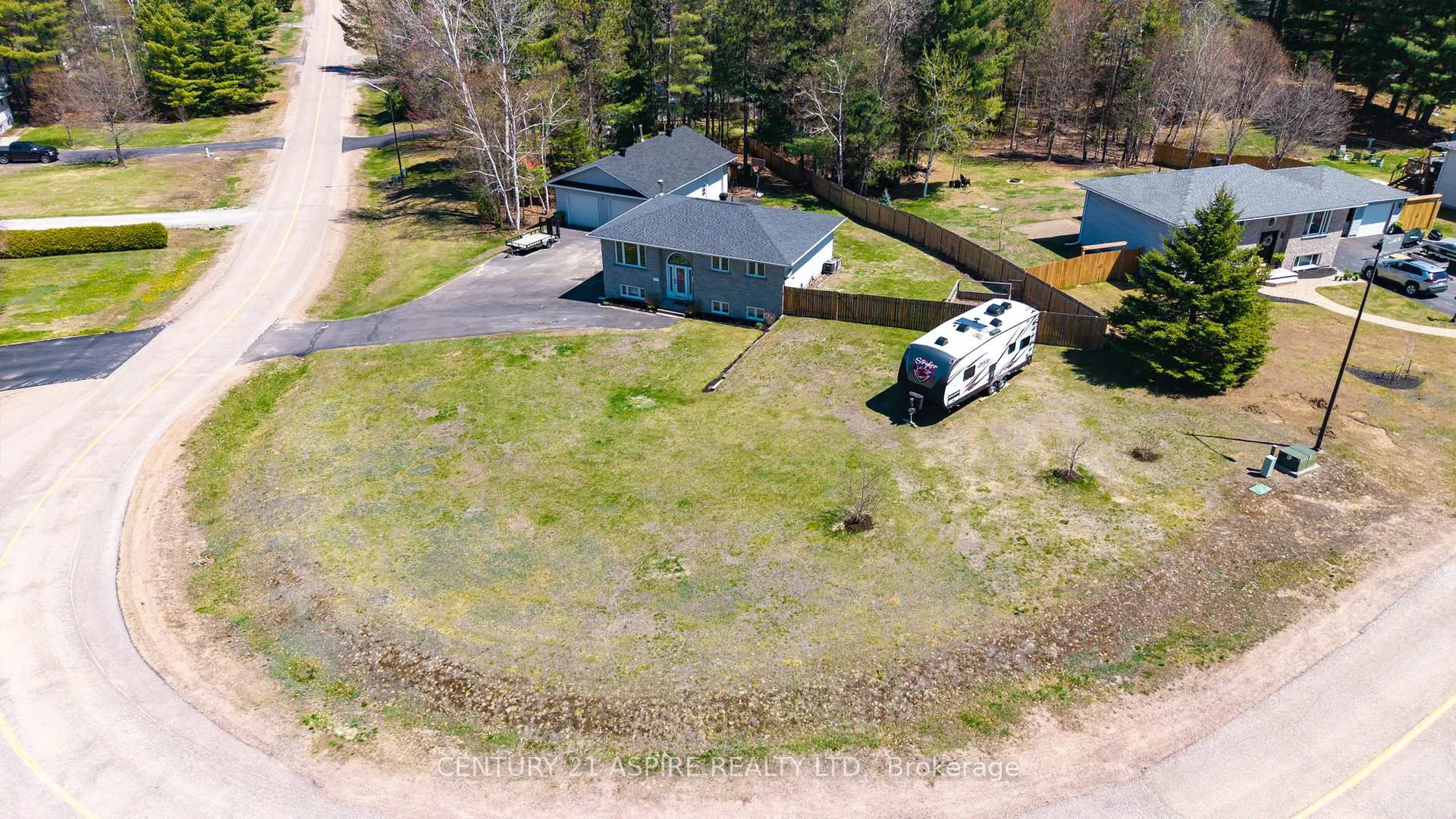 Photo 41 of 9 Jamie Crescent, Petawawa — HOMEH