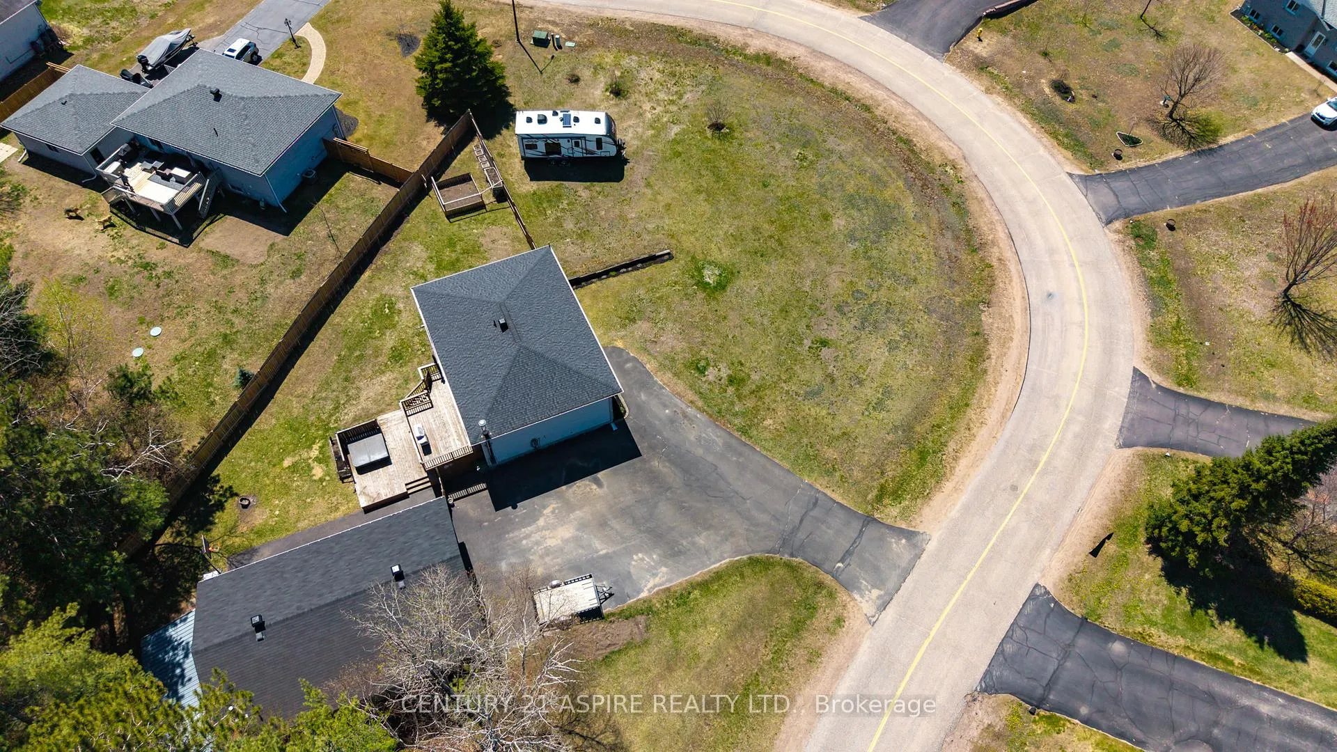 Photo 46 of 9 Jamie Crescent, Petawawa — HOMEH