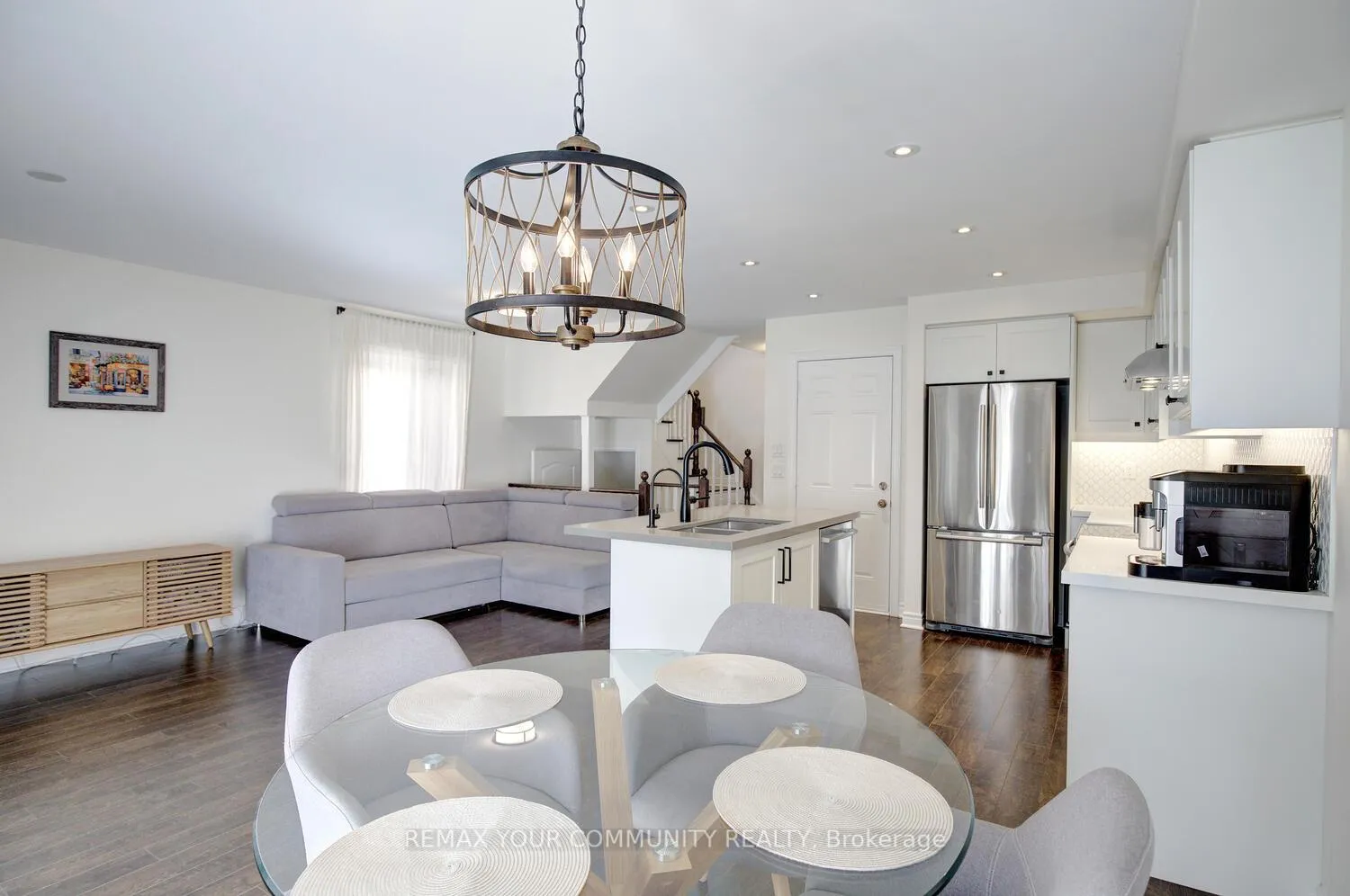 Photo 12 of 32 Black Maple Crescent, Vaughan, Patterson — HOMEH